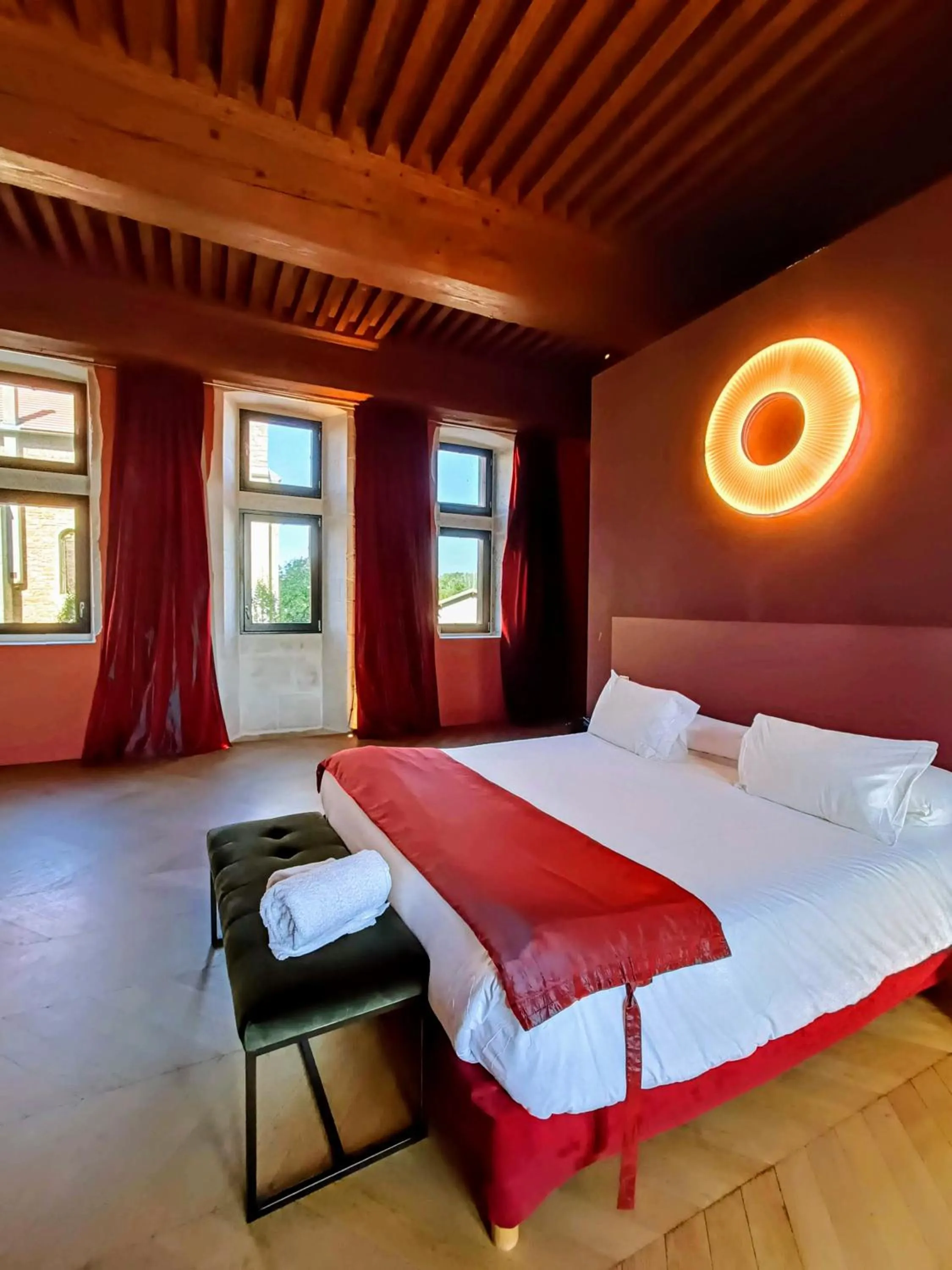 Bed in Les Chambres De La Renaissance