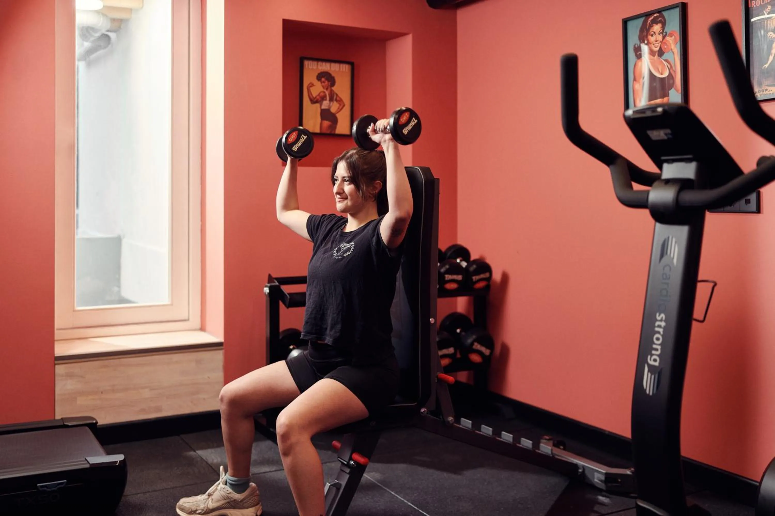 Fitness centre/facilities in The Elephant Hostel