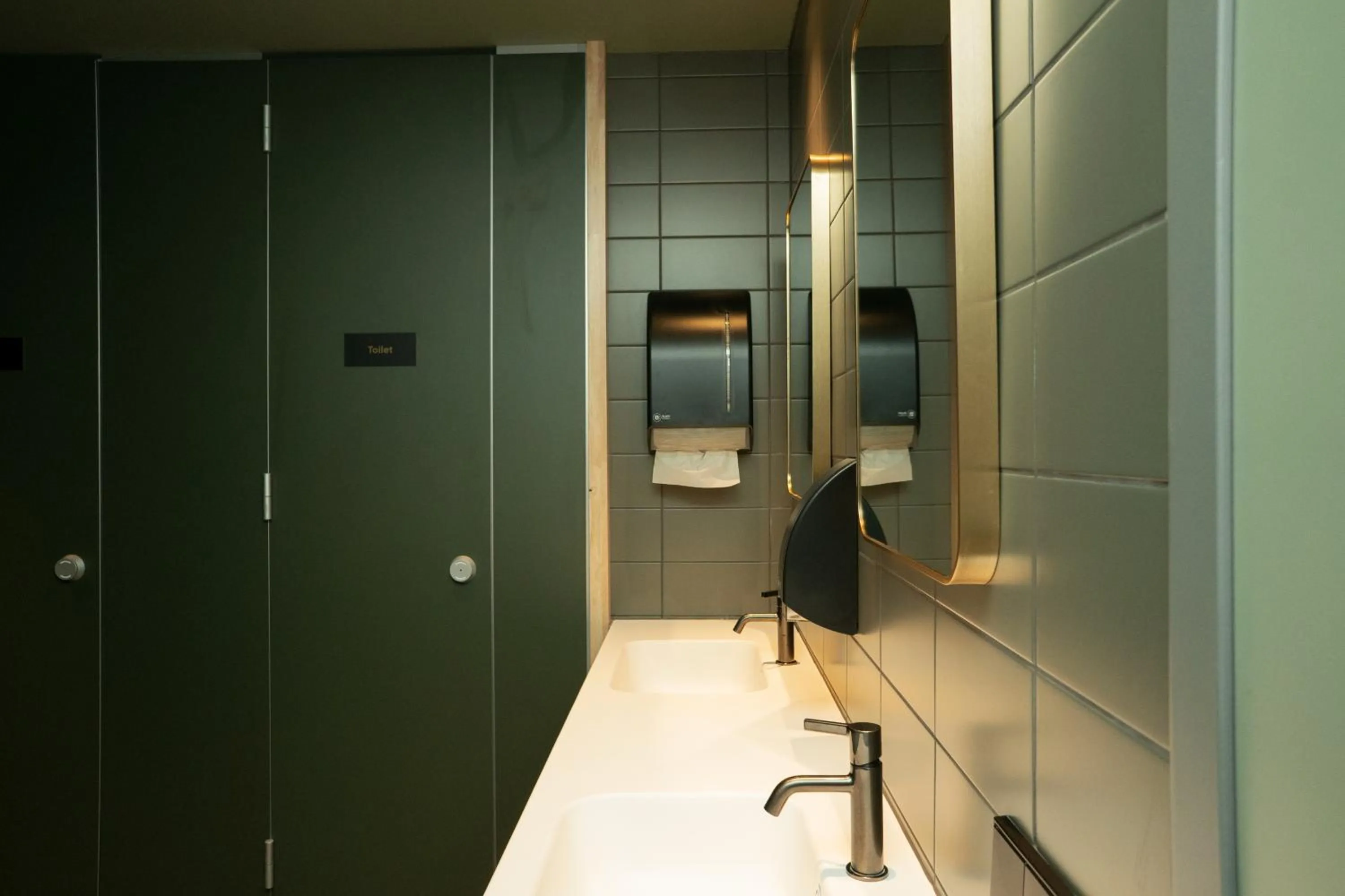 Bathroom in The Elephant Hostel