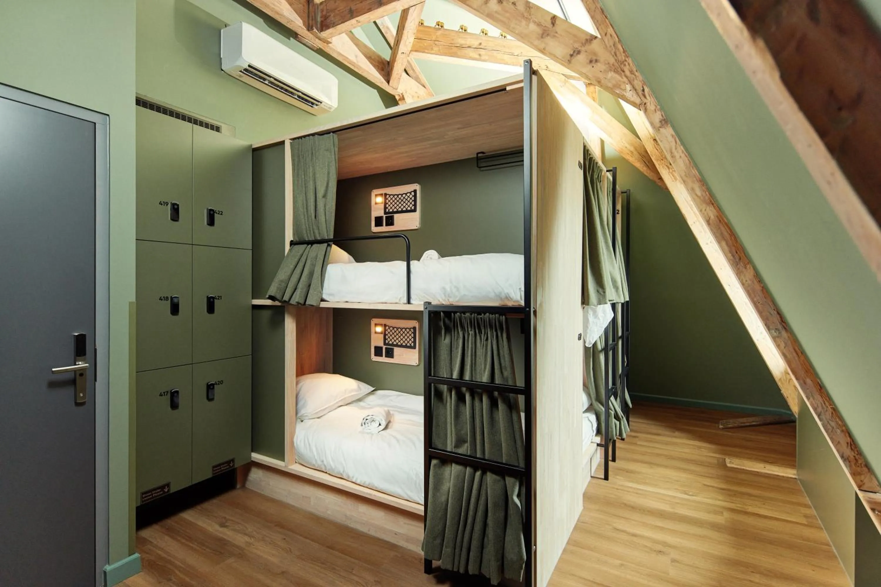 Photo of the whole room, Bed in The Elephant Hostel