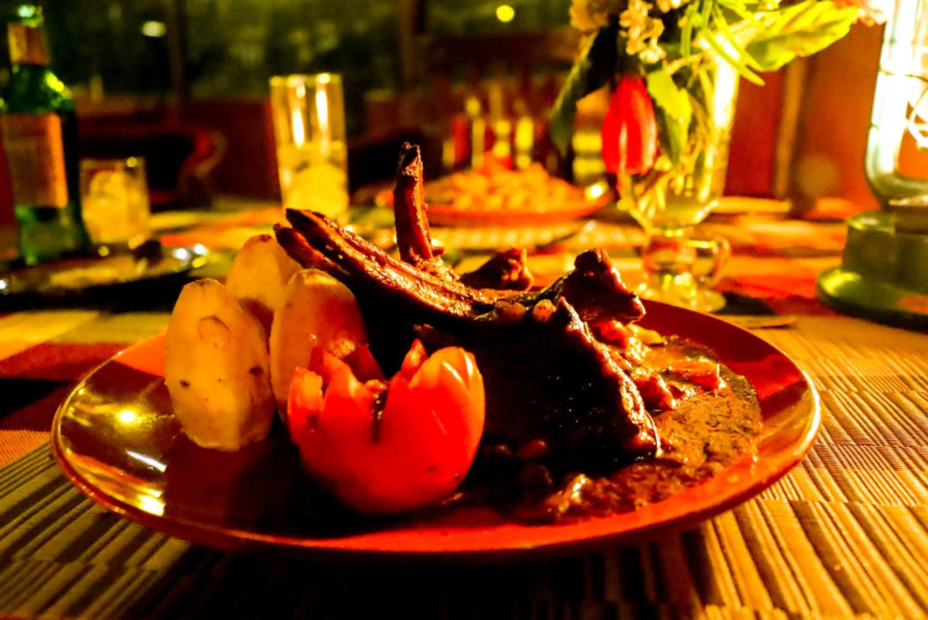 Food and drinks in Maili Saba Camp