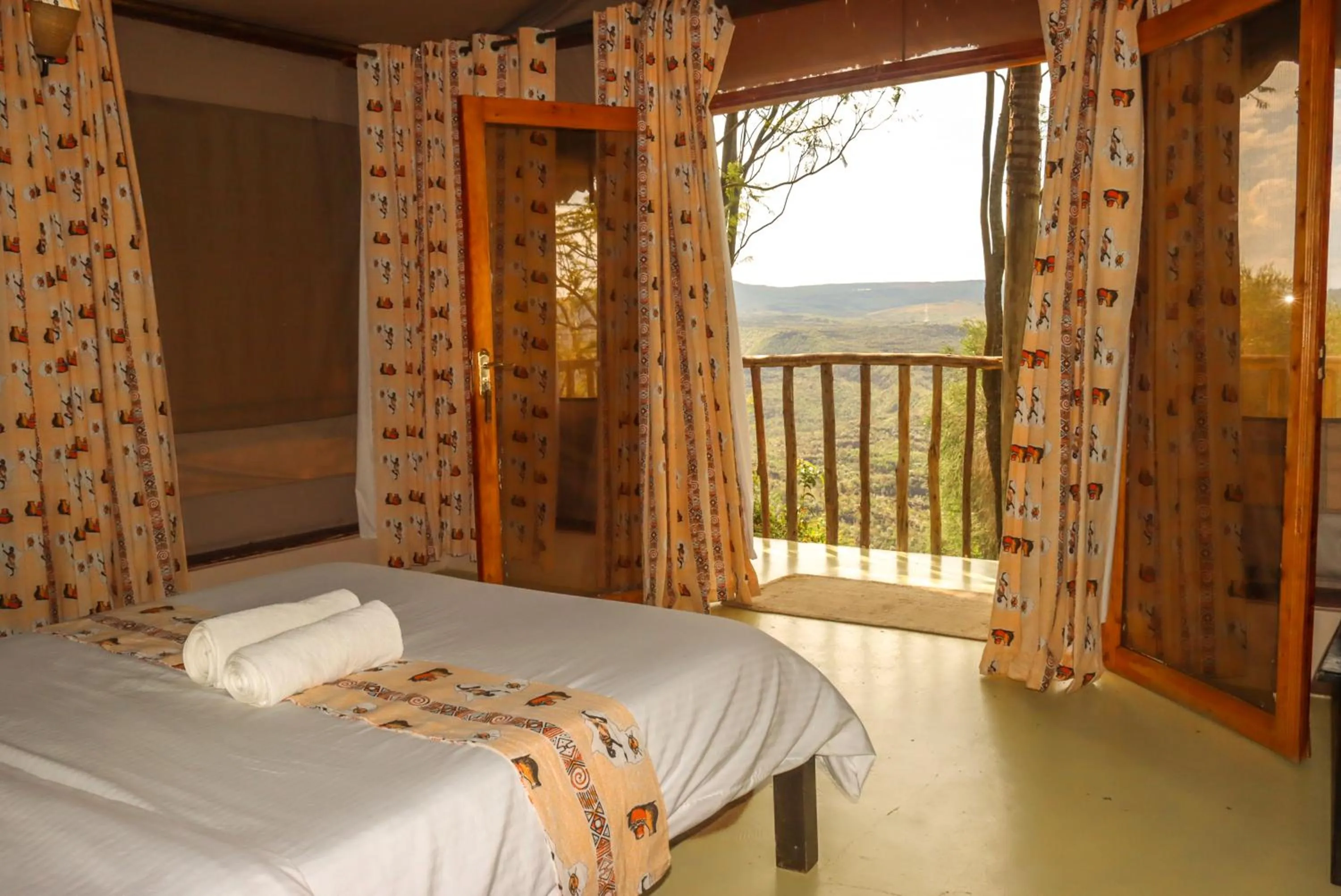 Bedroom, Bed in Maili Saba Camp