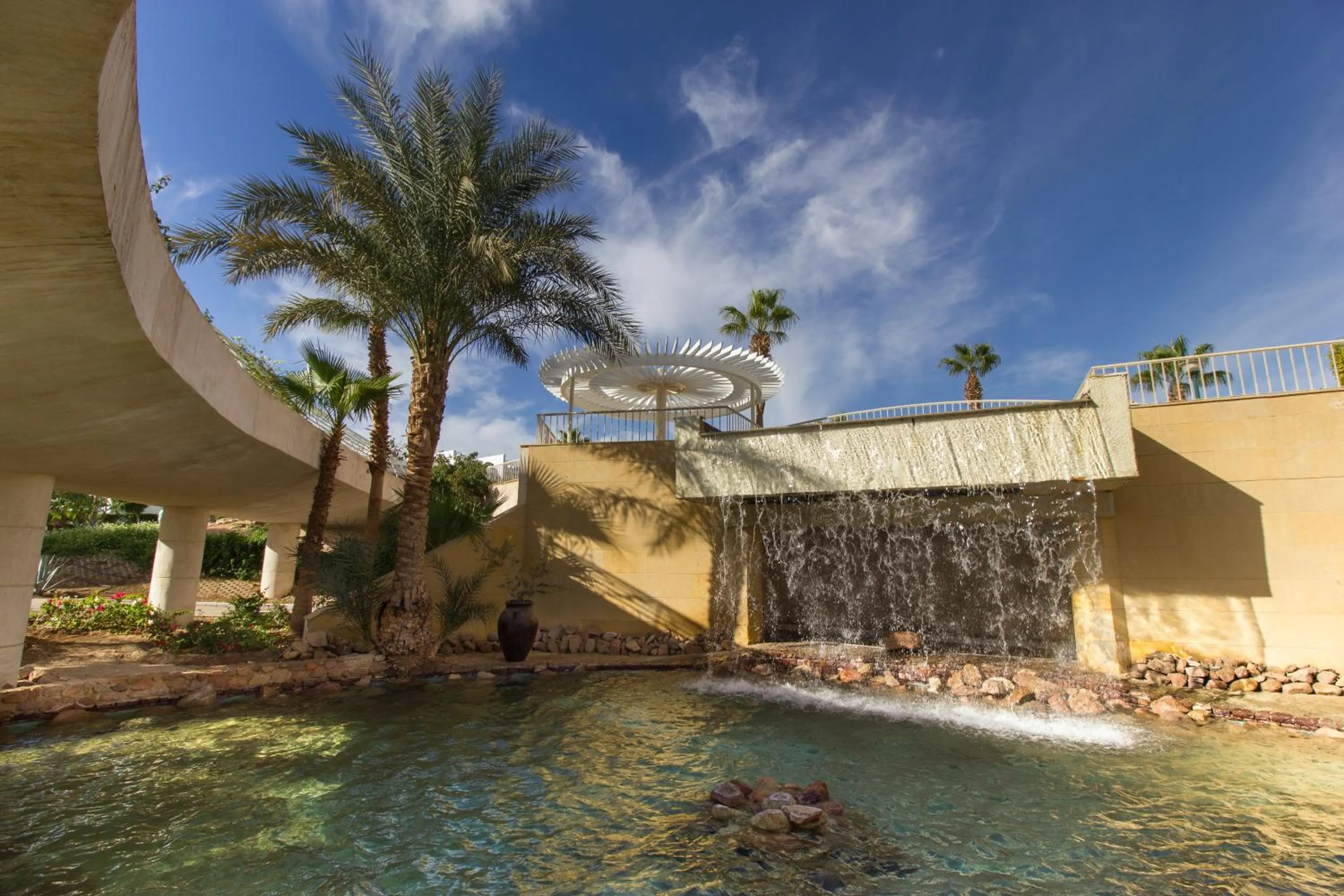 Swimming pool in Royal Monte-Carlo Sharm Resort & SPA