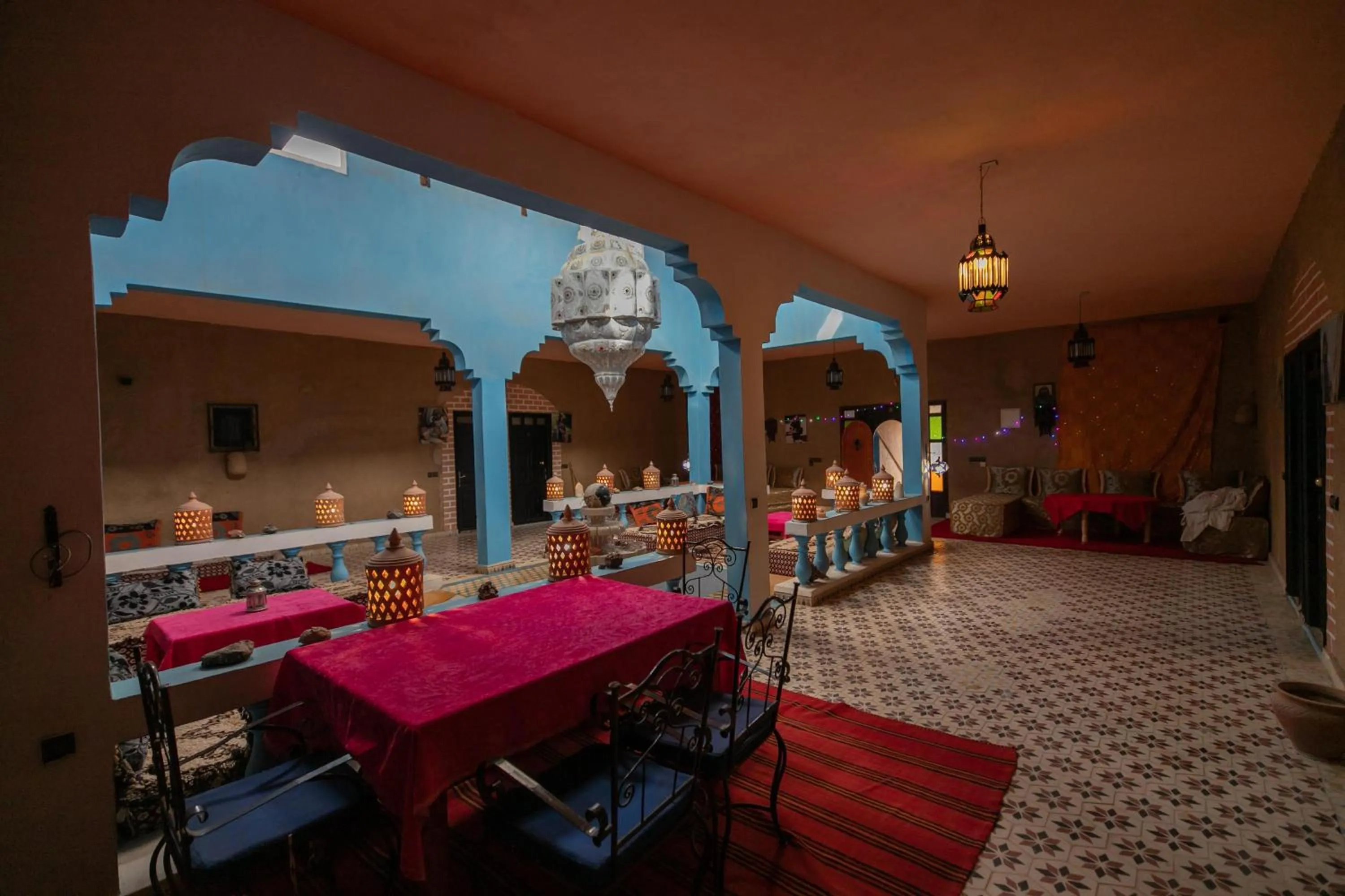 Restaurant/places to eat in Kasbah Du Berger & Piscine