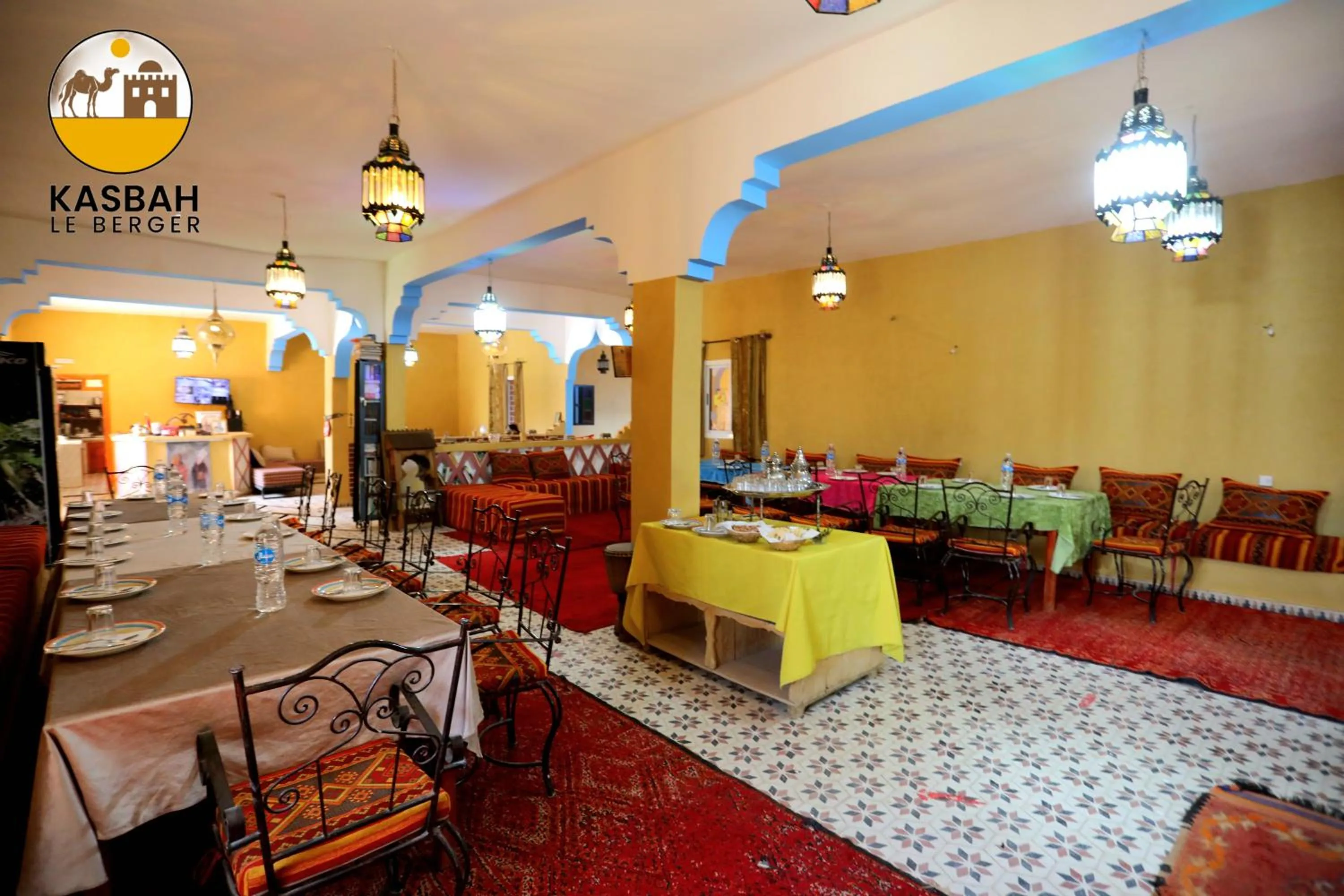 Restaurant/places to eat in Kasbah Du Berger & Piscine