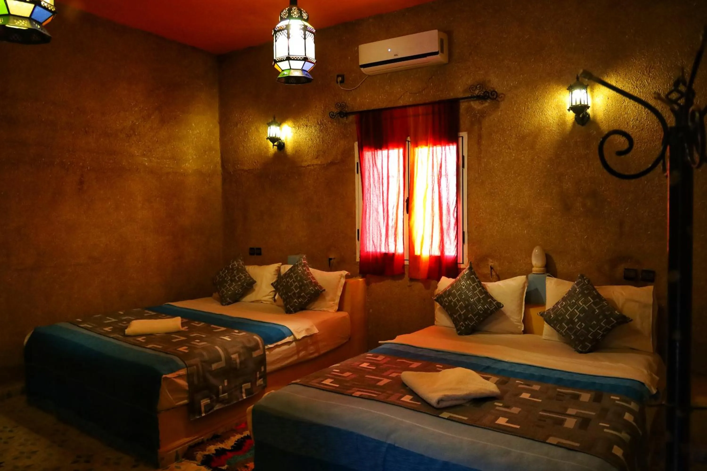 Bedroom, Bed in Kasbah Du Berger & Piscine