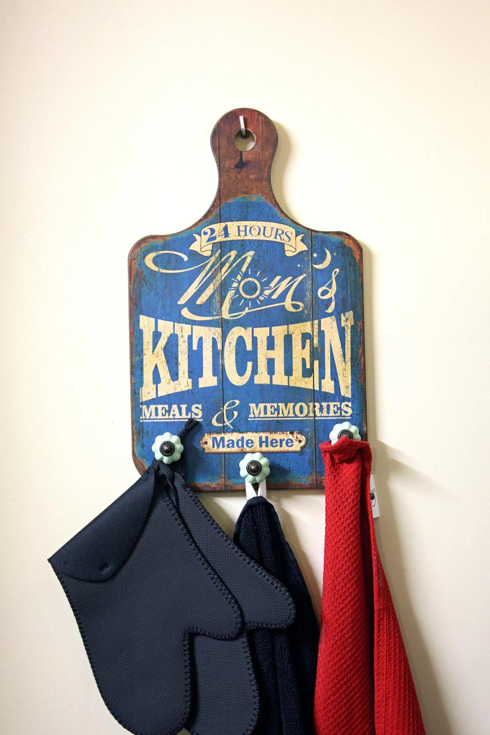 Decorative detail in 29 Madeira Hostel