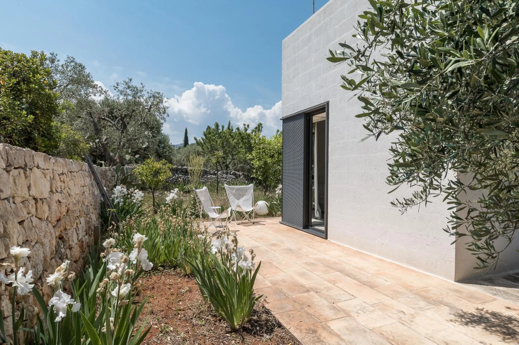 Property building in Calcebianca