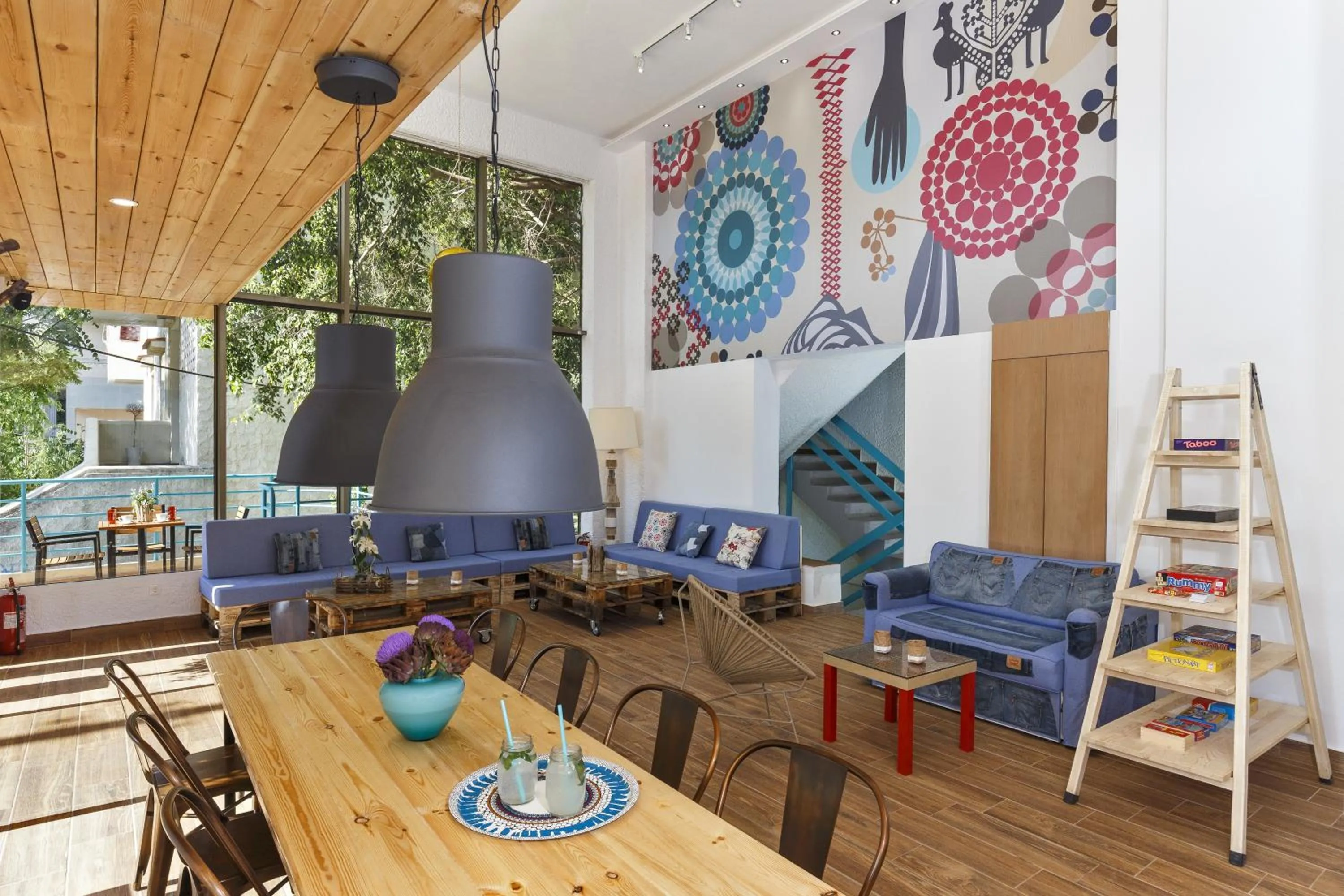 Communal lounge/ TV room in STAY Rhodes HoStel & Bar