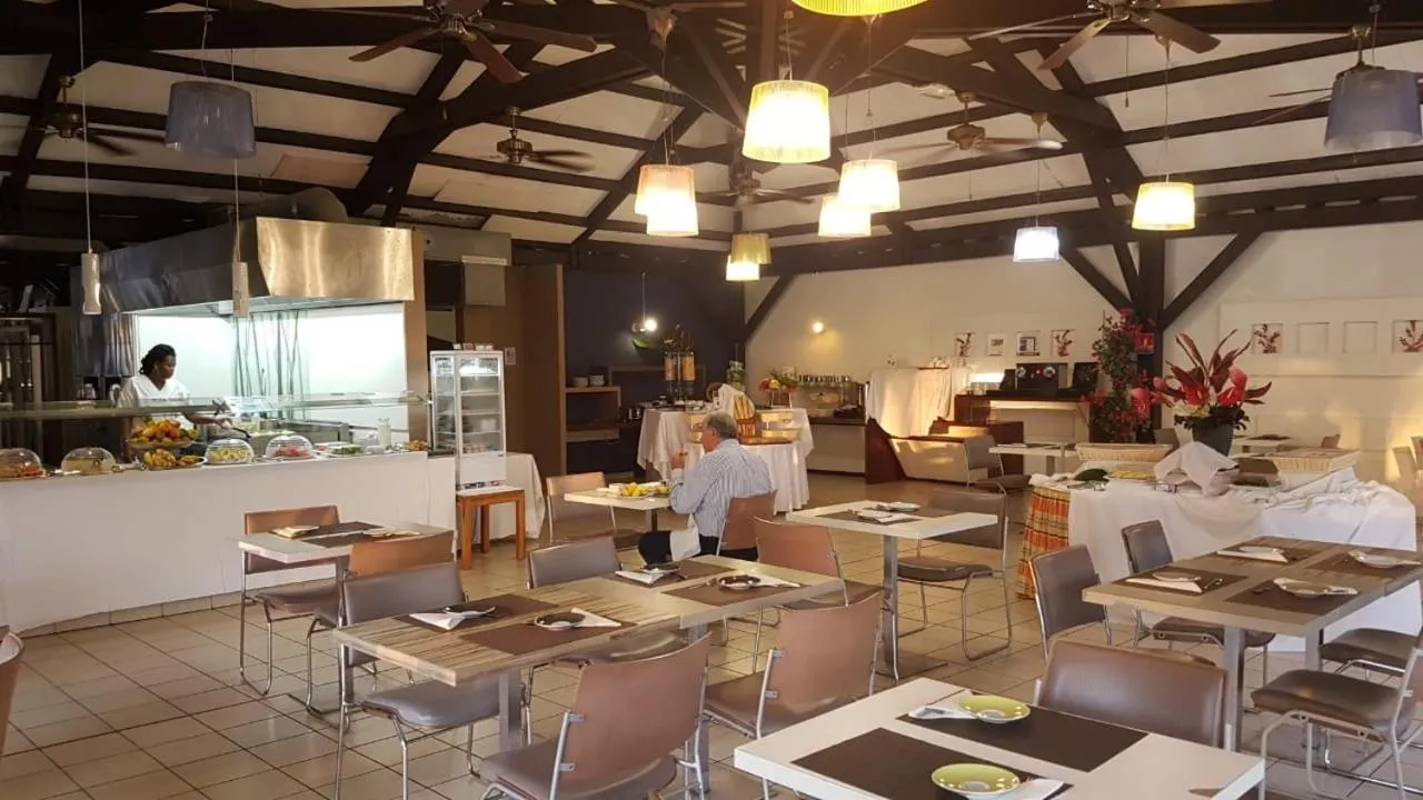 Restaurant/places to eat in Grand Hotel Montabo