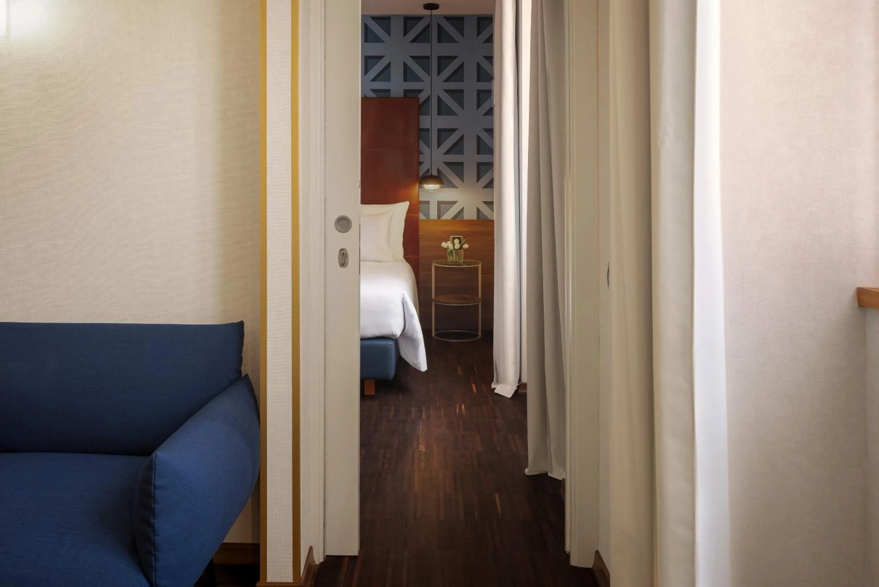 Photo of the whole room, Bed in Hotel Art by the Spanish Steps UNA Esperienze