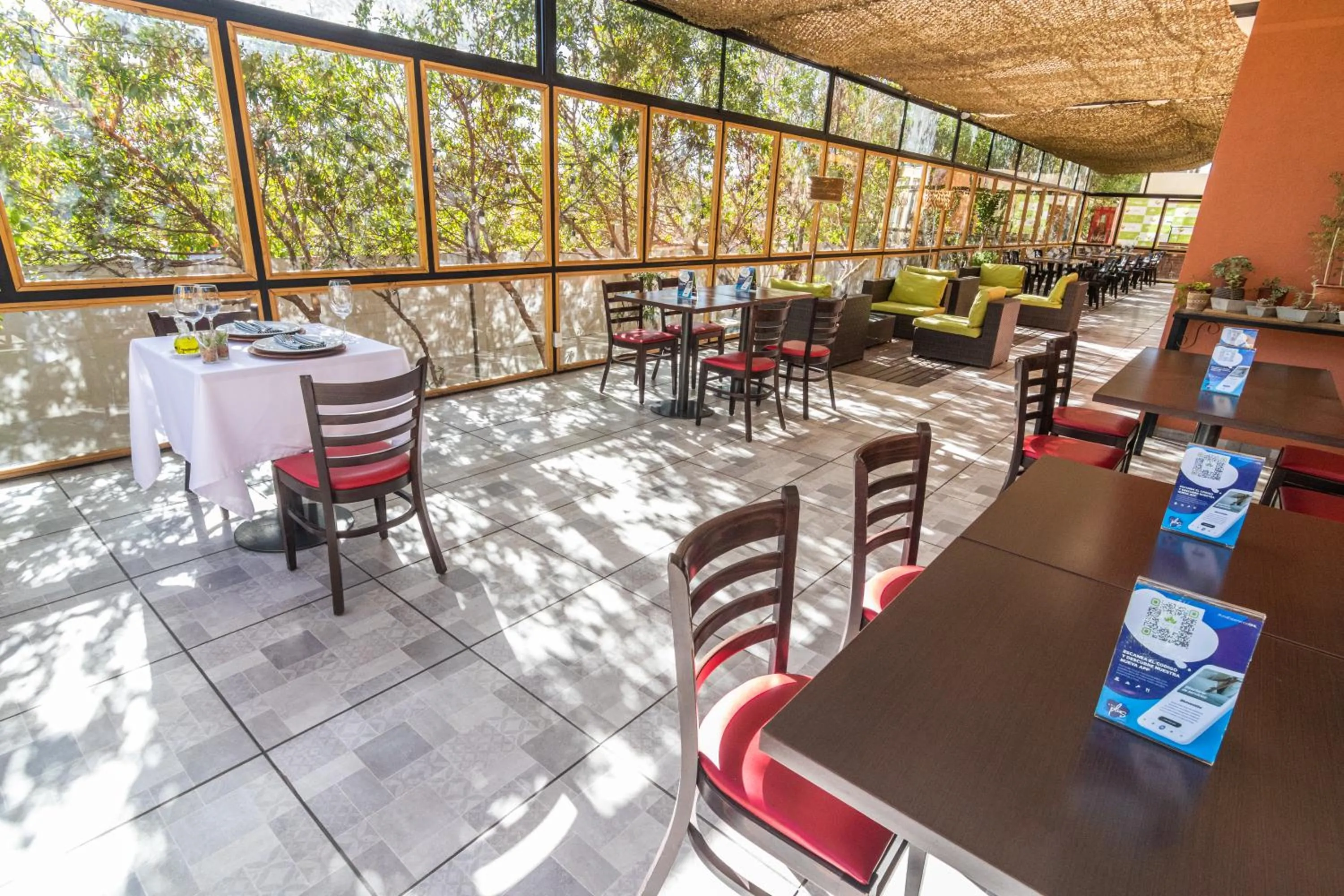 Restaurant/places to eat in Geotel Calama