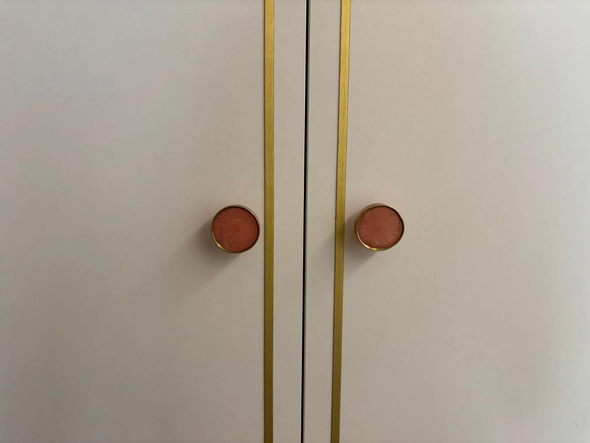 wardrobe in SoleMare Hotel e Residence