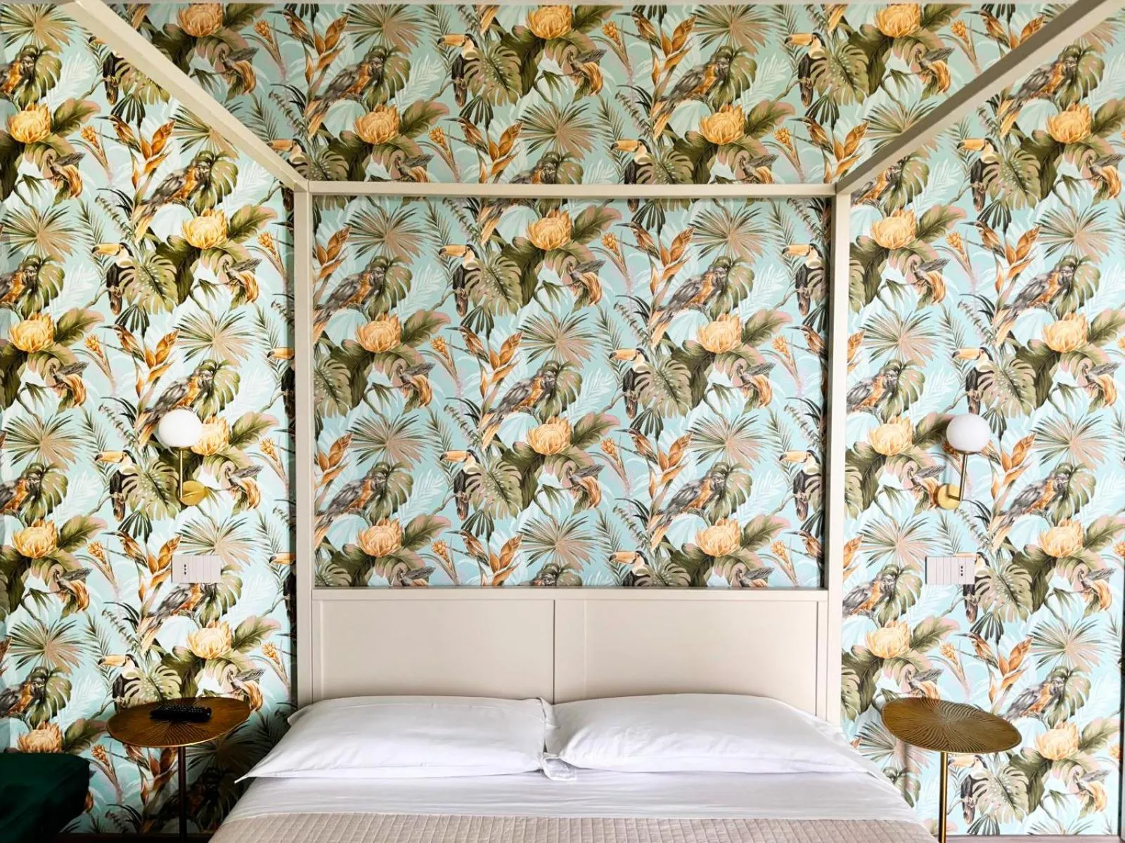 Bed in SoleMare Hotel e Residence