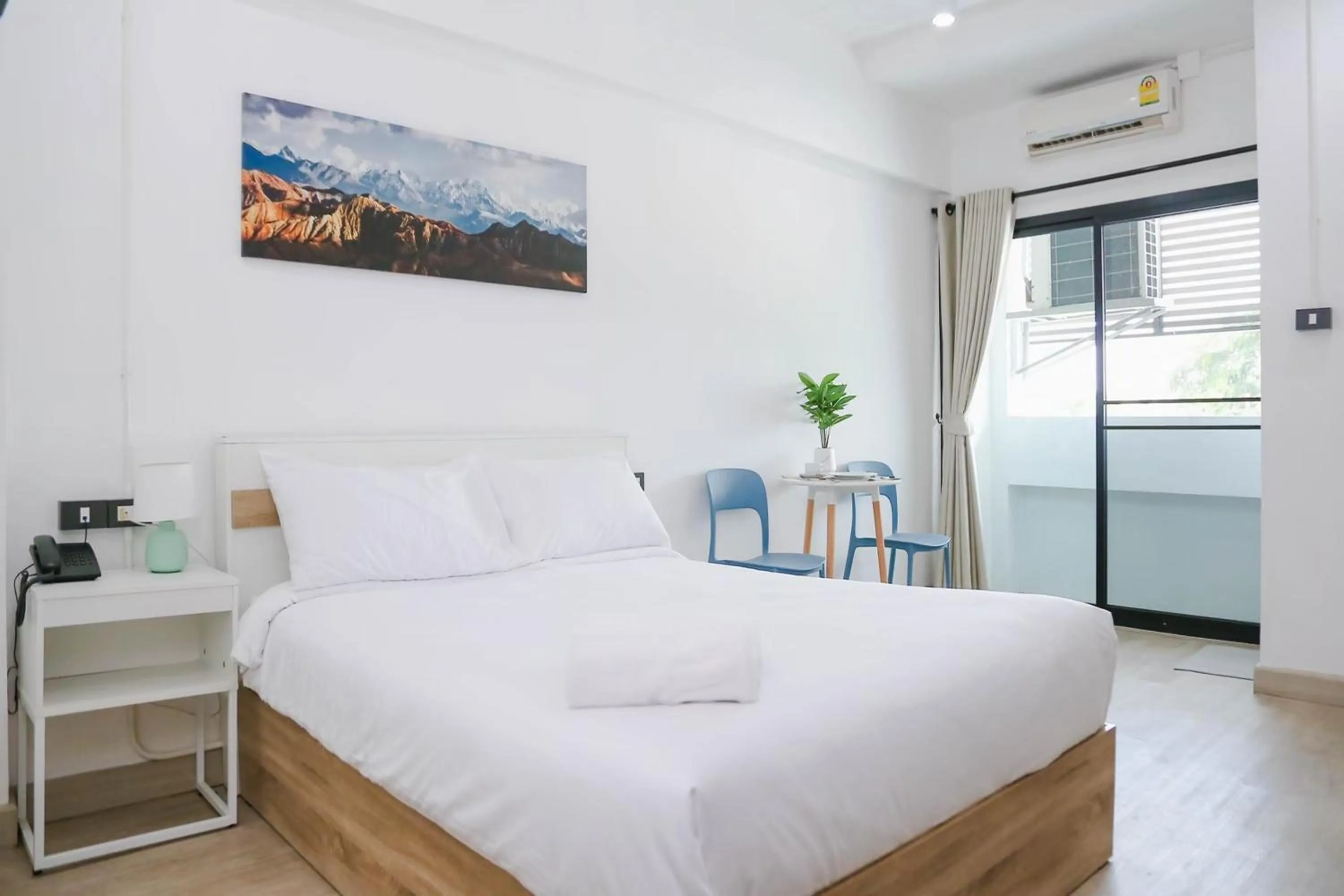 Superior Queen Room in Chana Bangkok Hotel