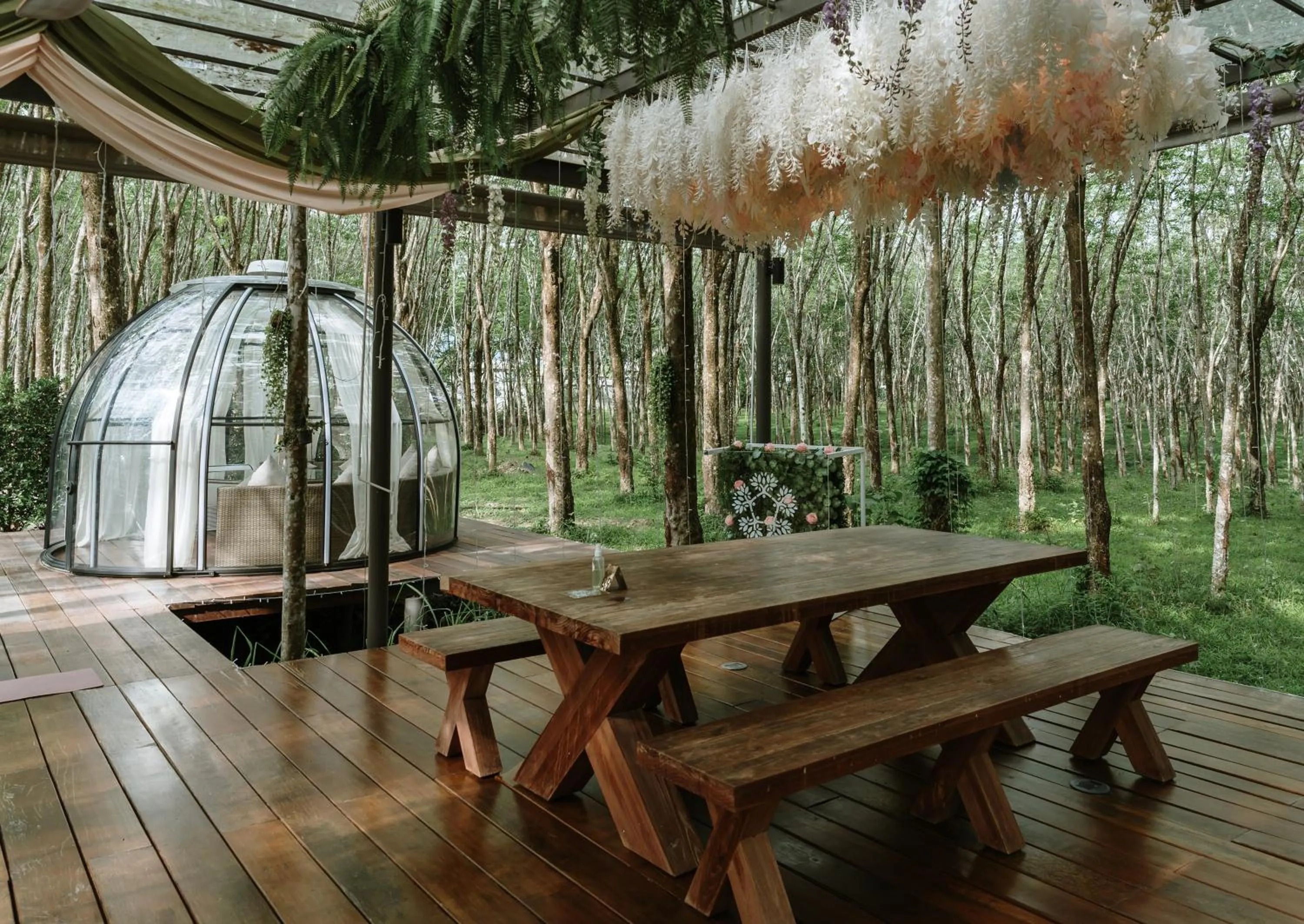 Restaurant/places to eat in Timber Society Boutique Hideaway