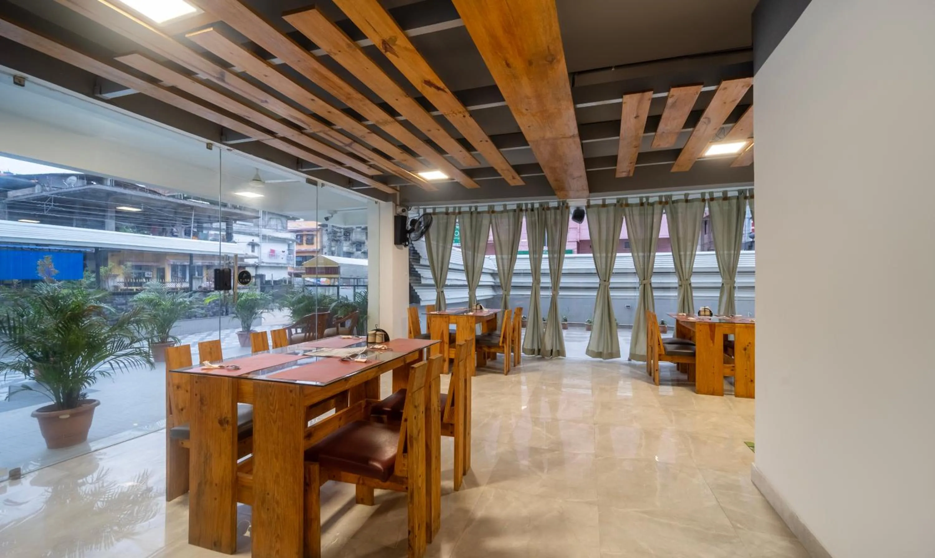 Restaurant/places to eat in Treebo Kashvijoy, 7 Km From Kamakhya Temple