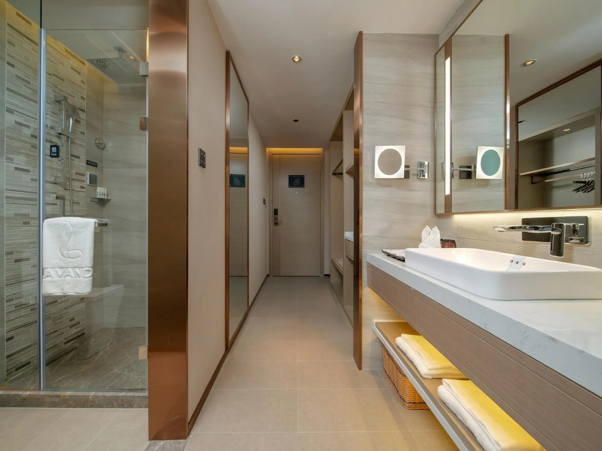 Shower in Lavande Hotel Credit Building of Gaocheng District, Shijiazhuang City