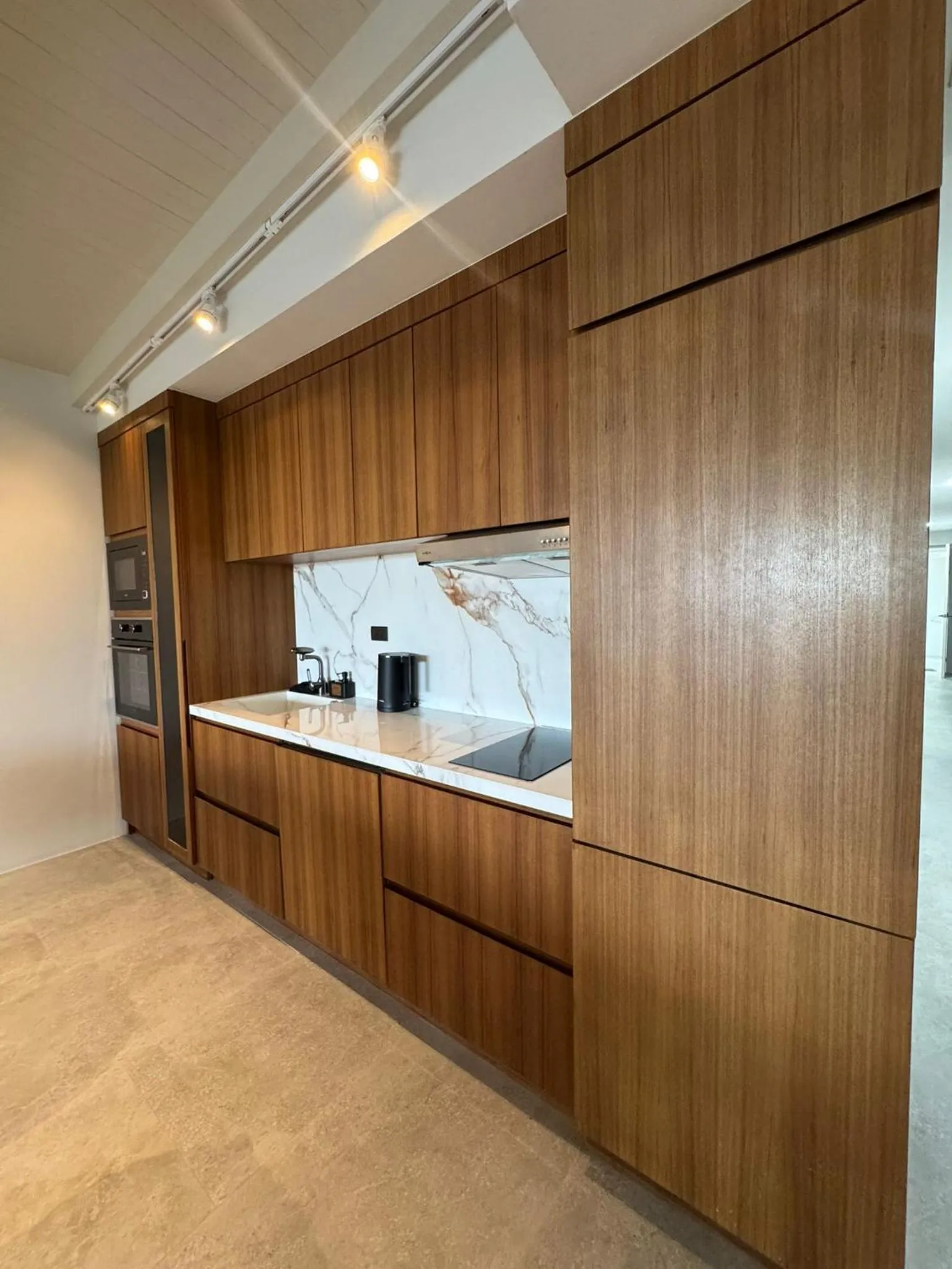 Kitchen or kitchenette in Beachside Residence