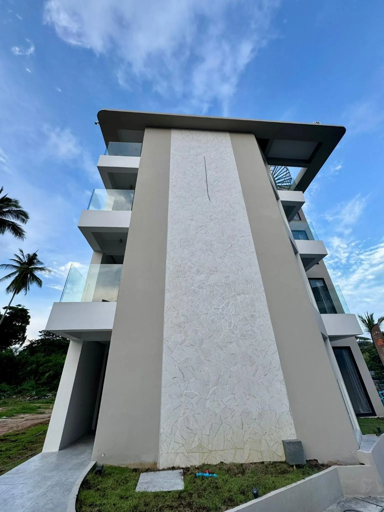 Property building in Beachside Residence