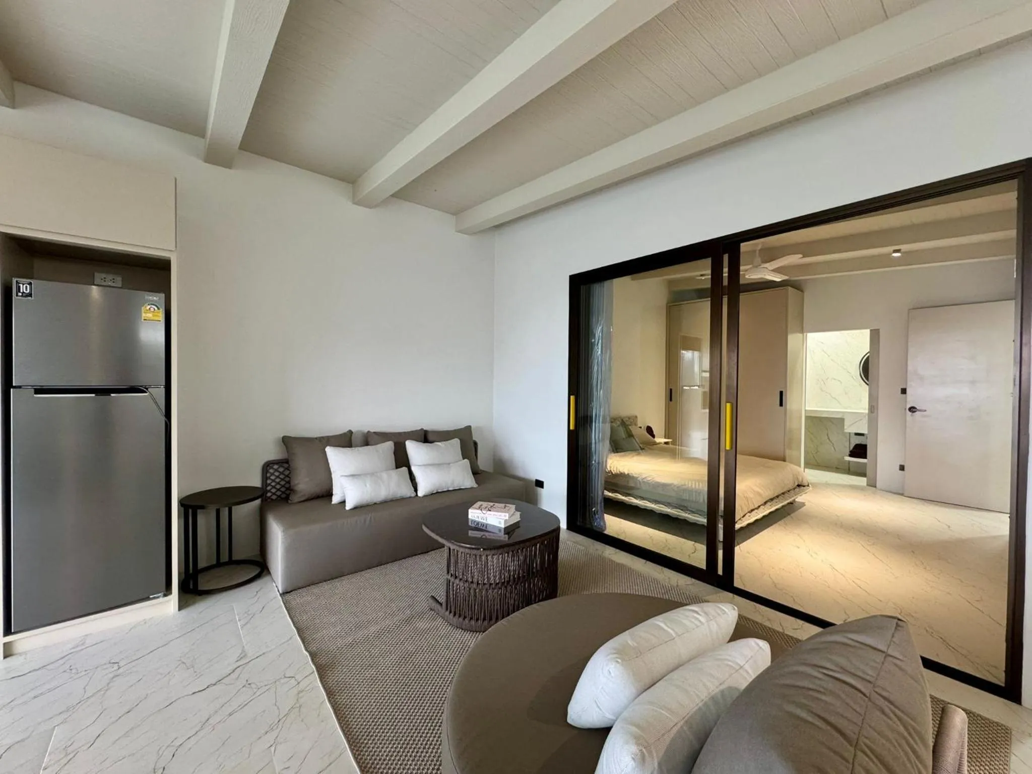 Living room, Bed in Beachside Residence