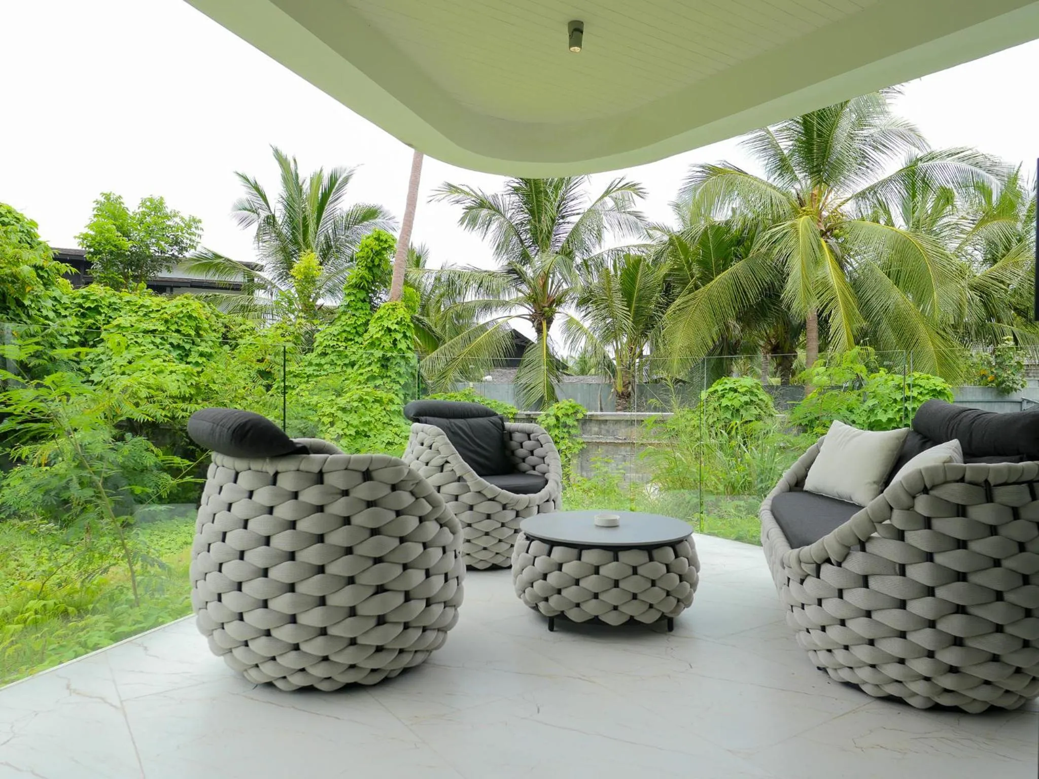 Day in Beachside Residence