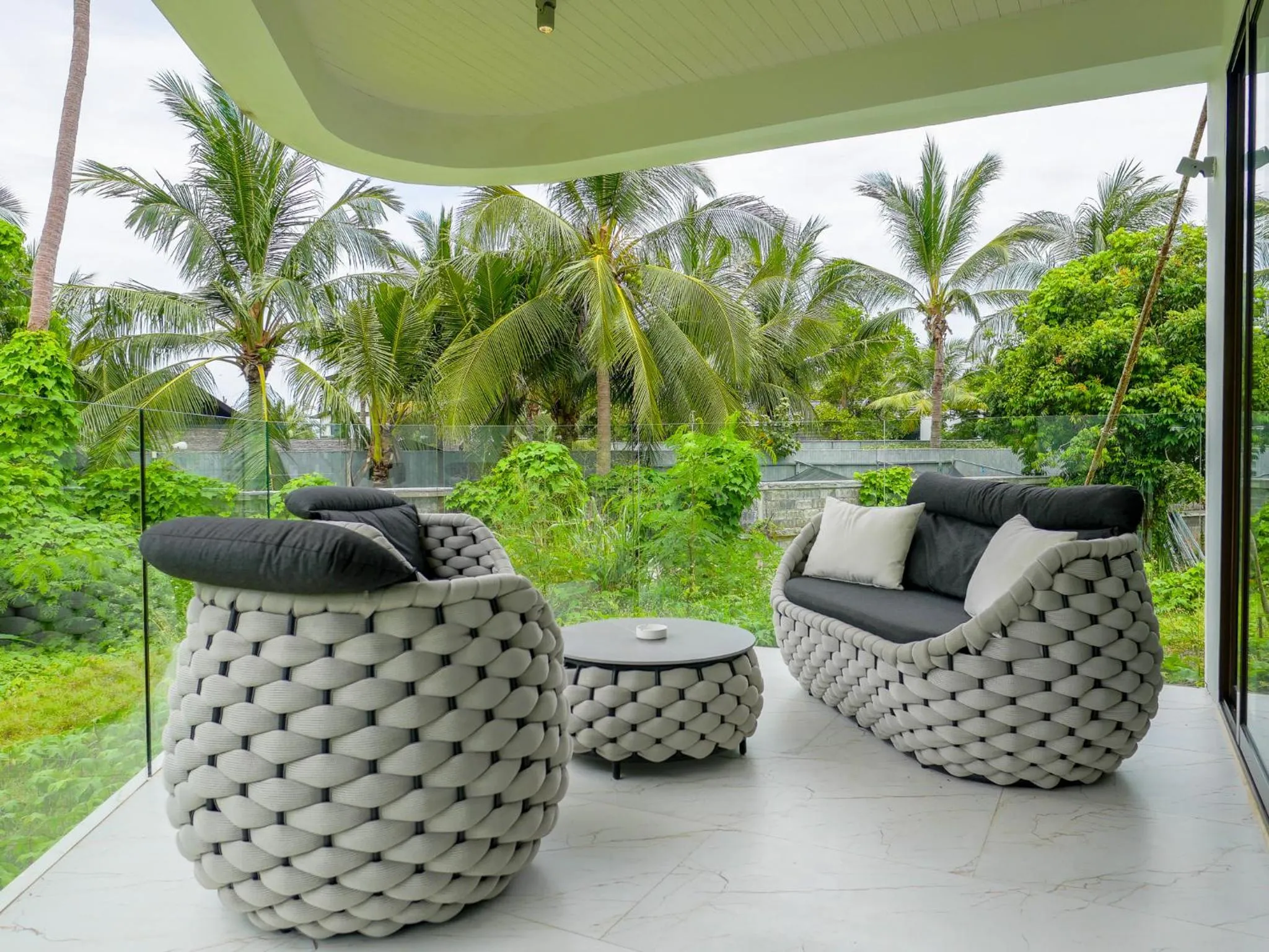 Day in Beachside Residence