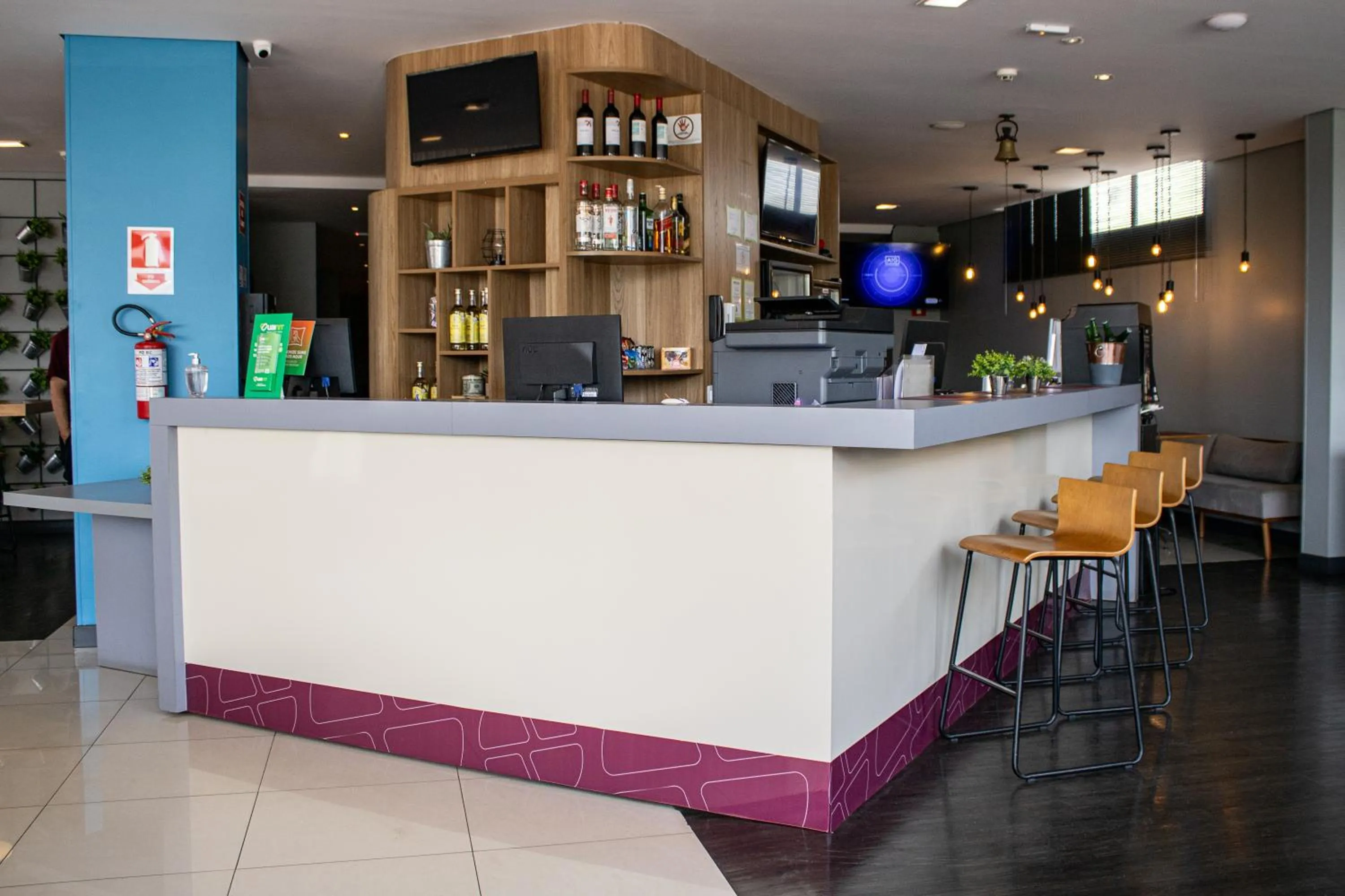 Lobby or reception in Hotel Euro Suite São Jose do Rio Preto by Nacional Inn