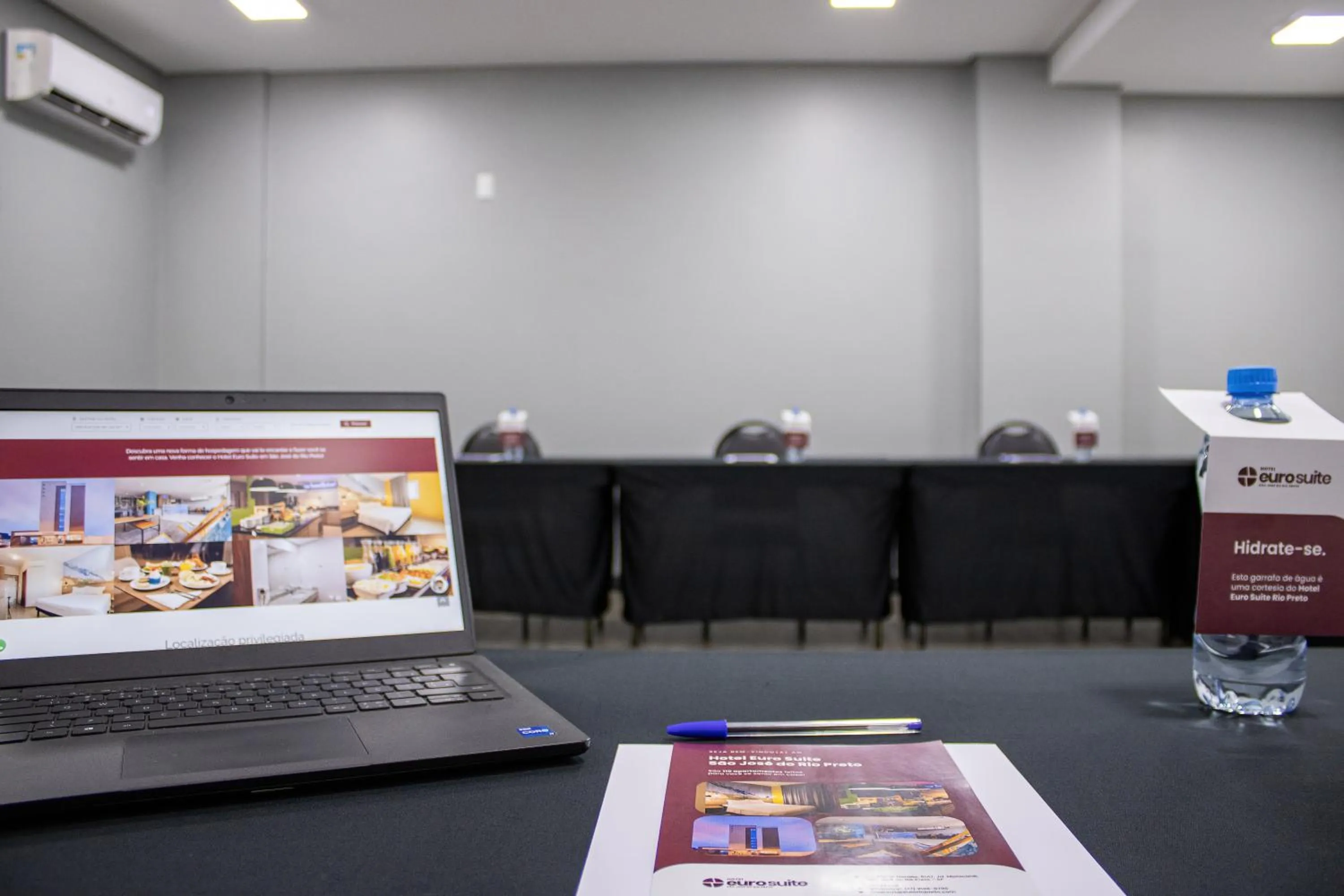 Meeting/conference room in Hotel Euro Suite São Jose do Rio Preto by Nacional Inn