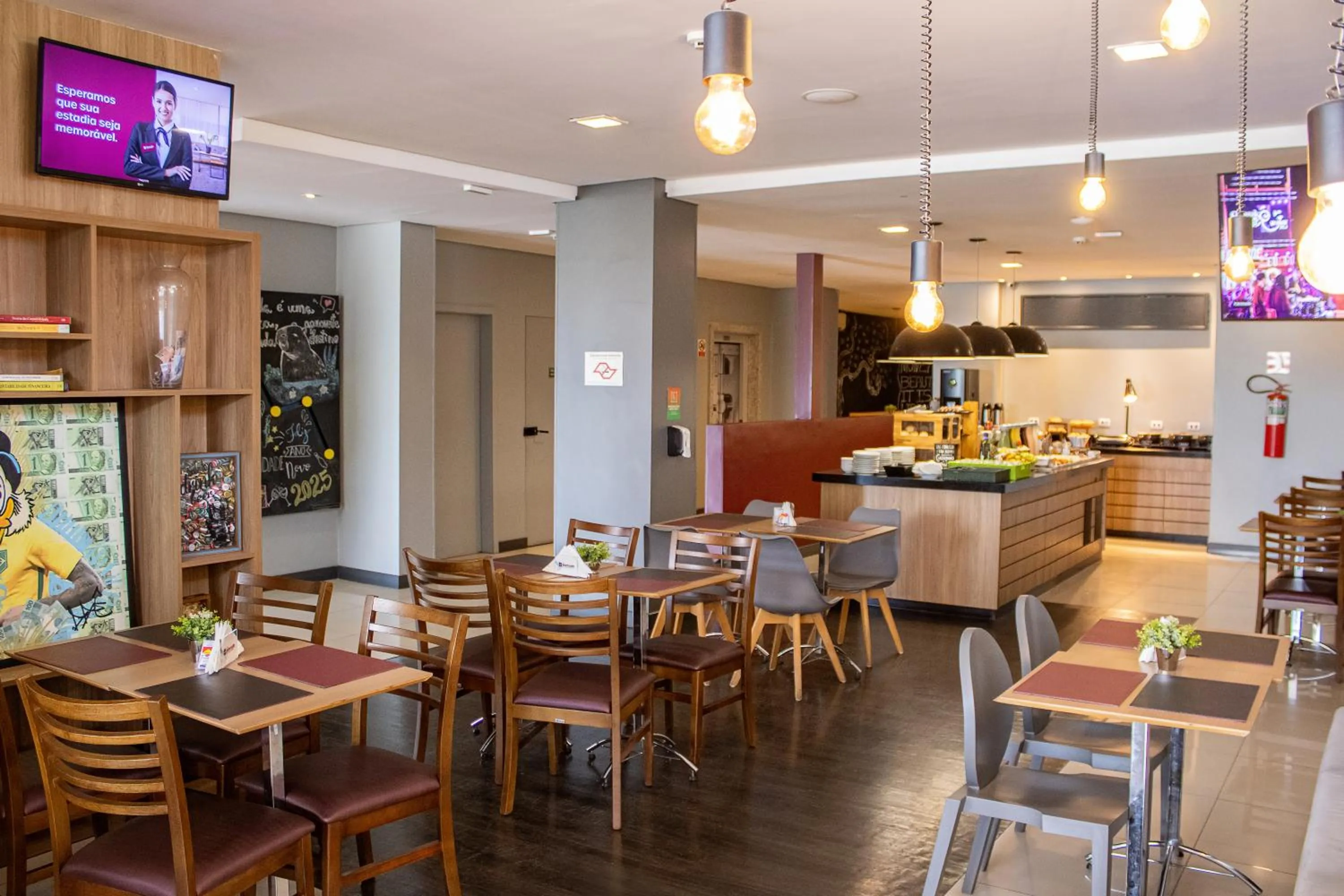 Restaurant/places to eat in Hotel Euro Suite São Jose do Rio Preto by Nacional Inn