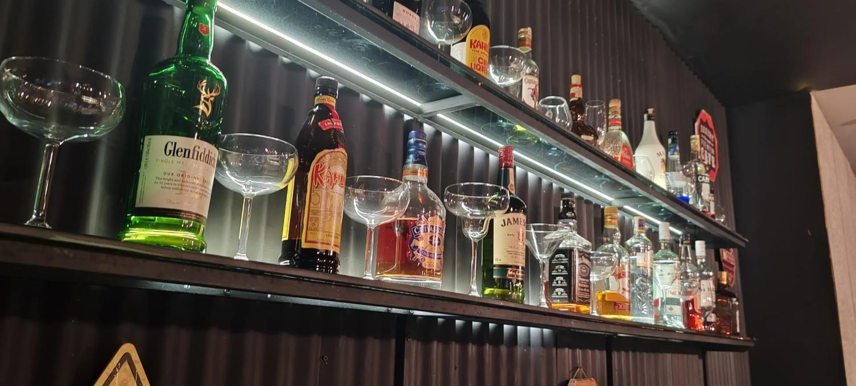 Restaurant/places to eat in Ferma Art hotel boutique