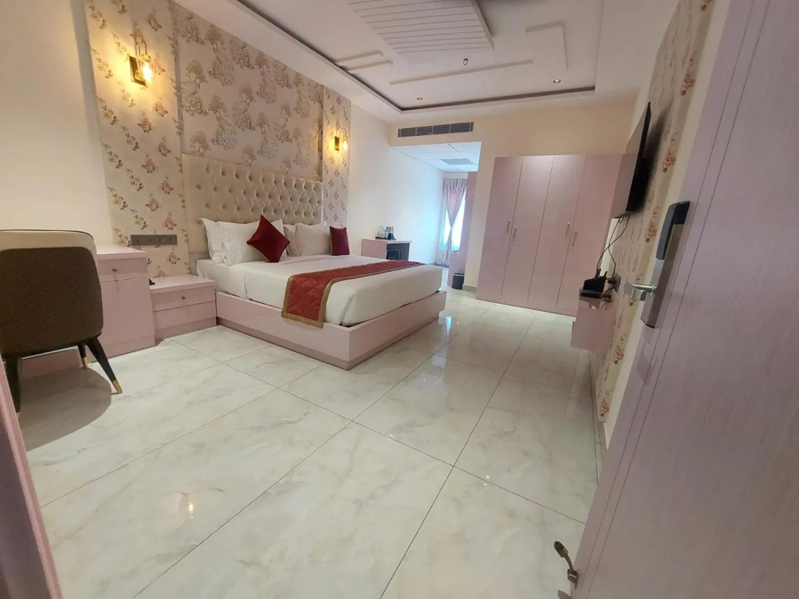 Bedroom, Bed in Hotel Yathin