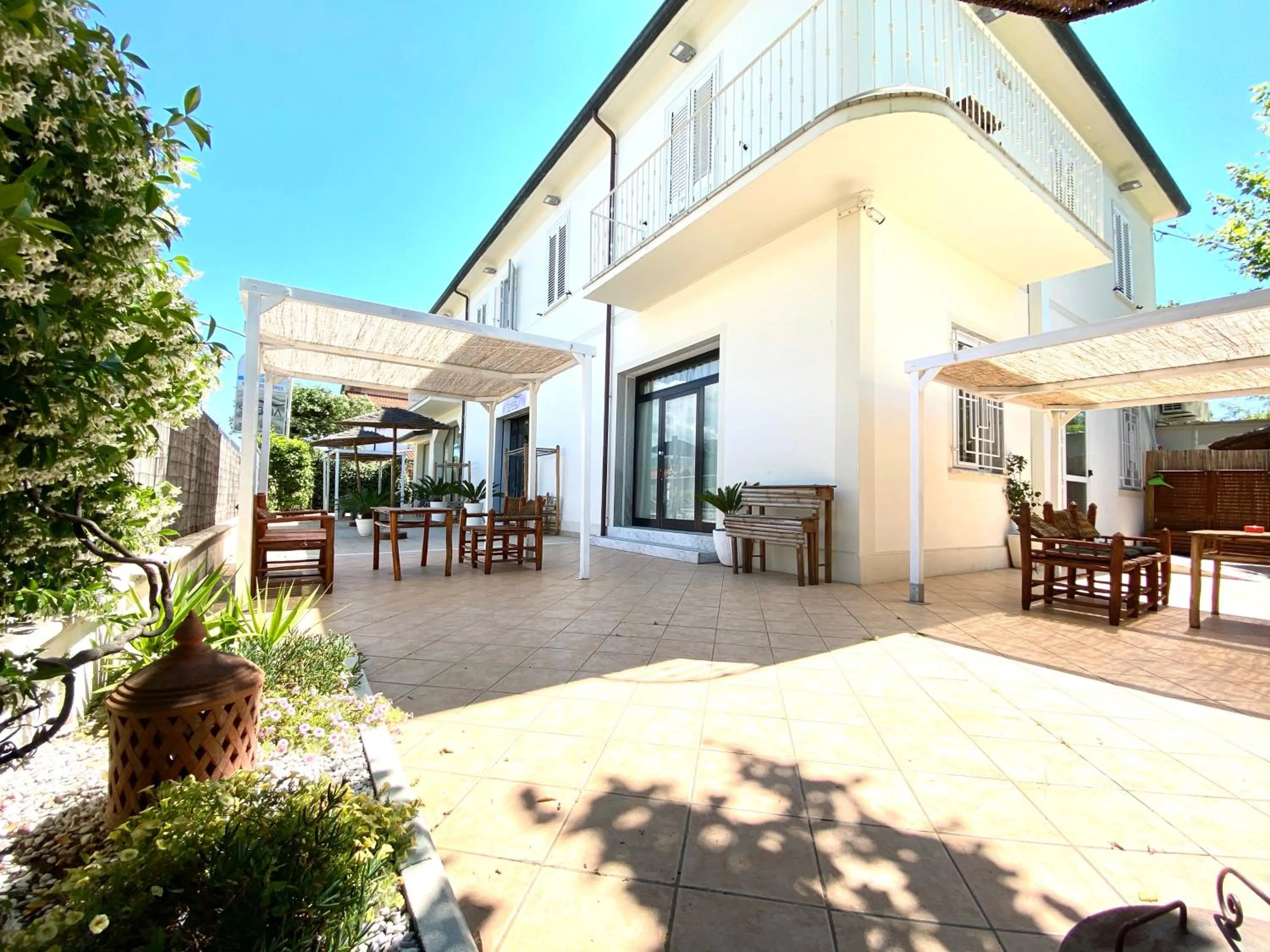 Property building in Hotel La Perla