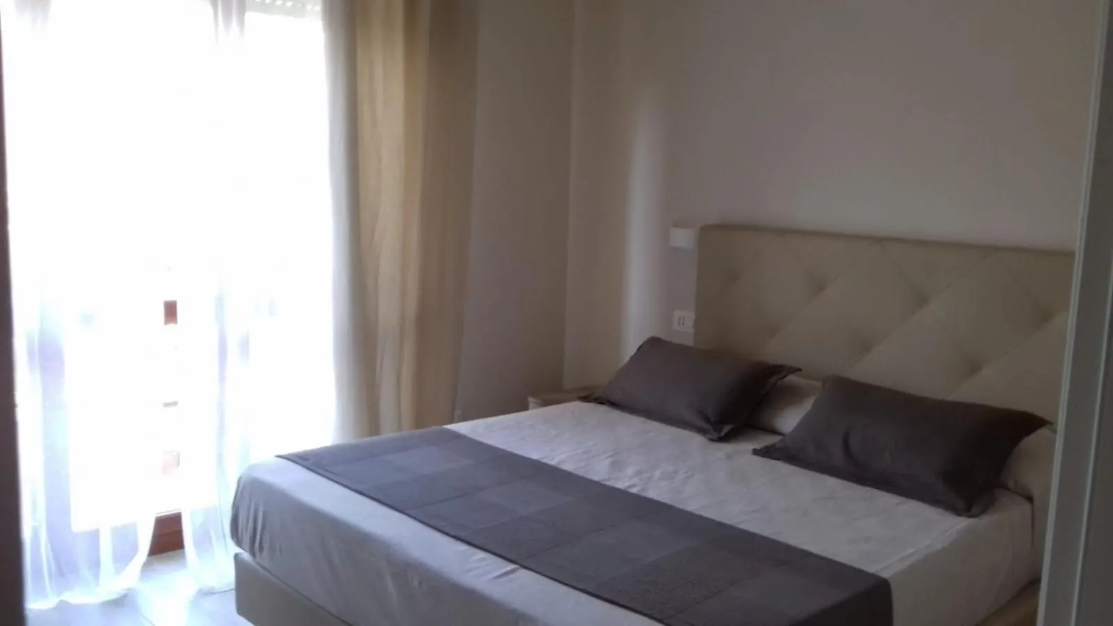 Bed in Hotel La Perla