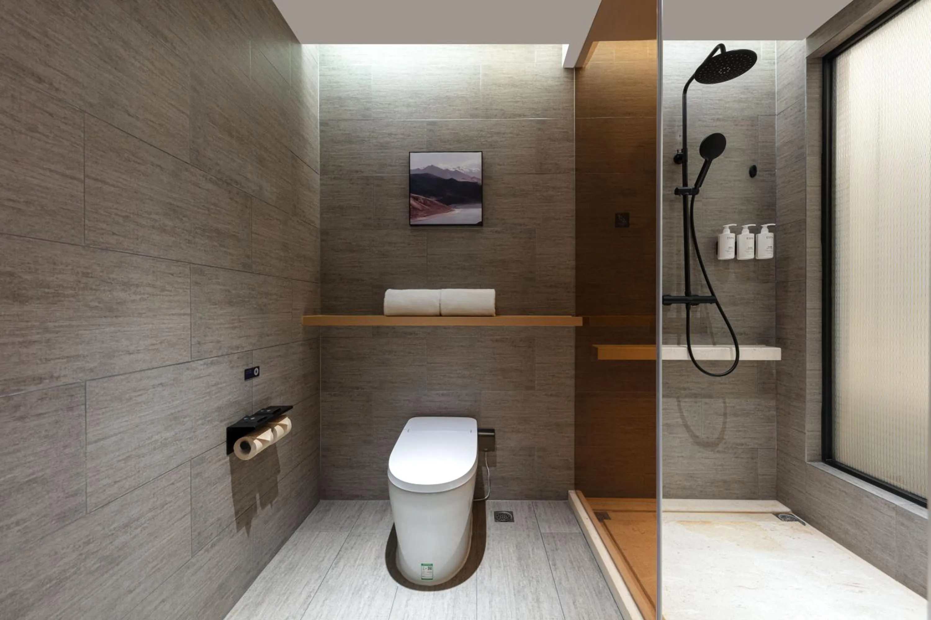 Shower in Atour Hotel Hangzhou Binjiang Binwen Road