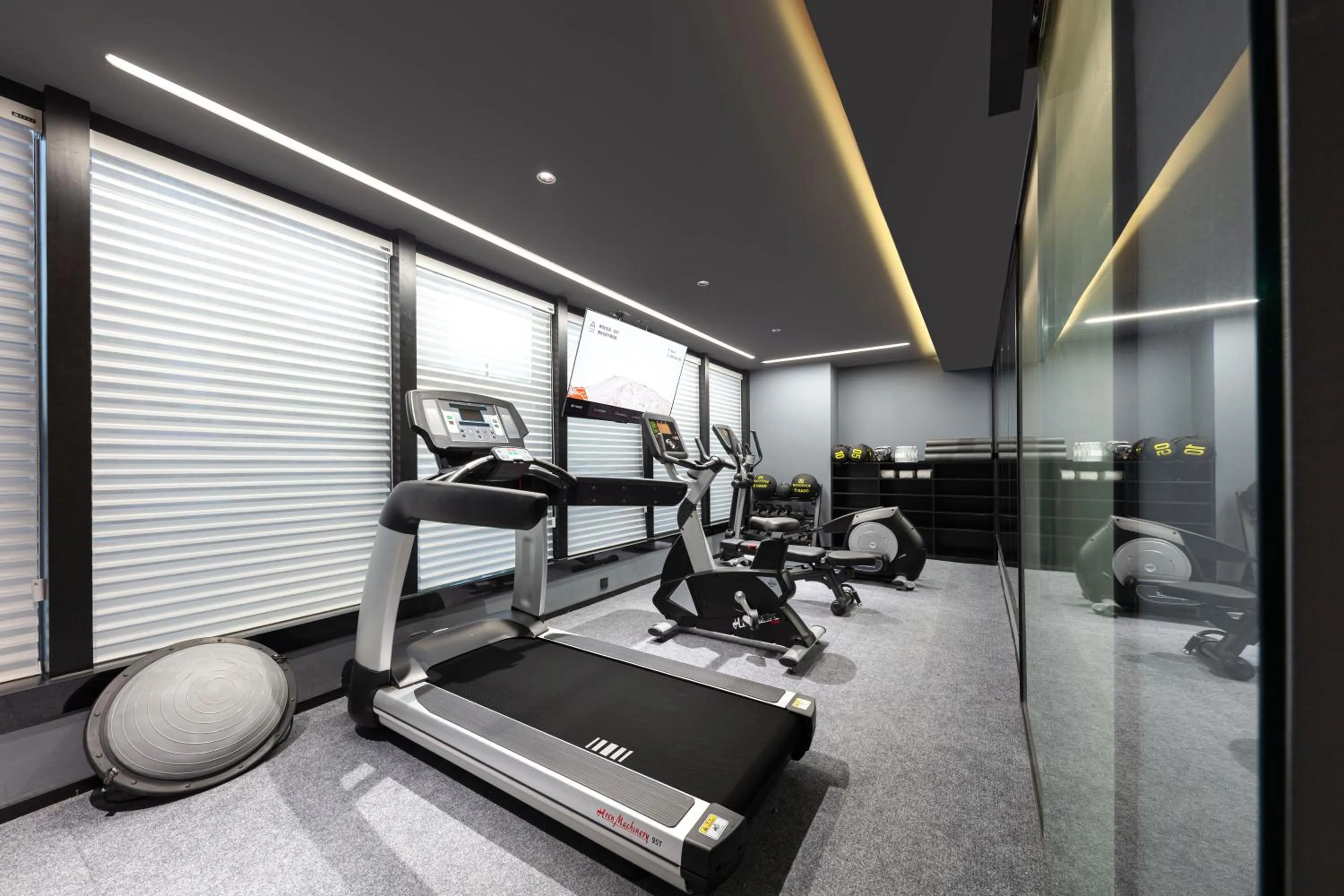 Fitness centre/facilities in Atour Hotel Hangzhou Binjiang Binwen Road