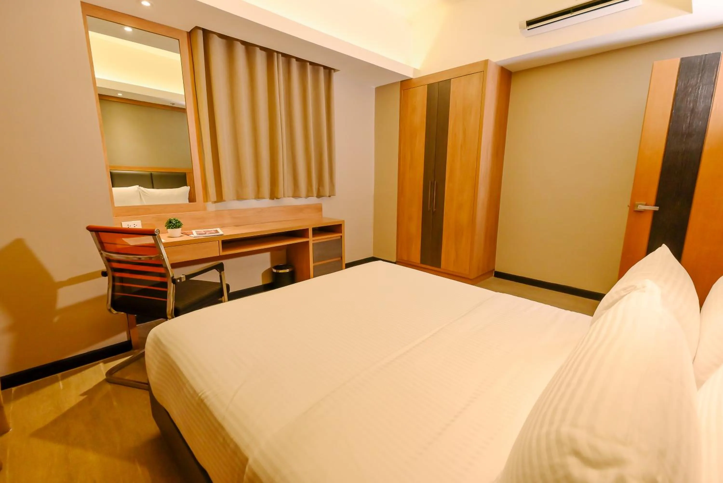 Bed in Sotogrande Hotel and Convention Center Batangas
