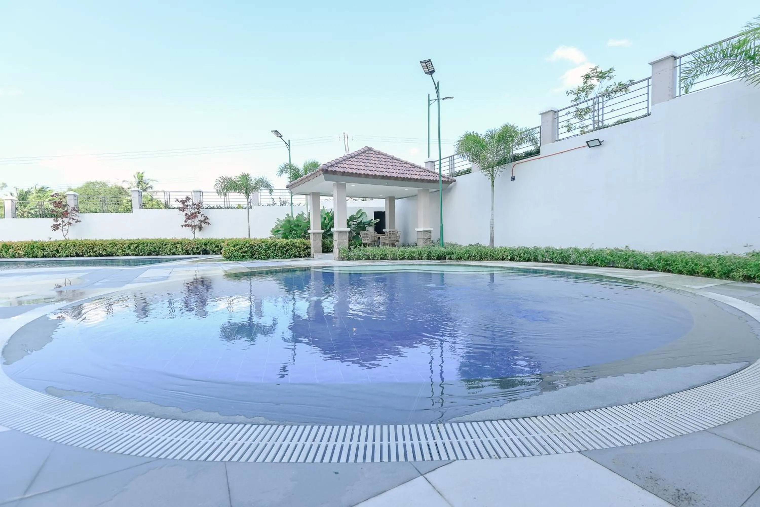 Swimming pool in Sotogrande Hotel and Convention Center Batangas