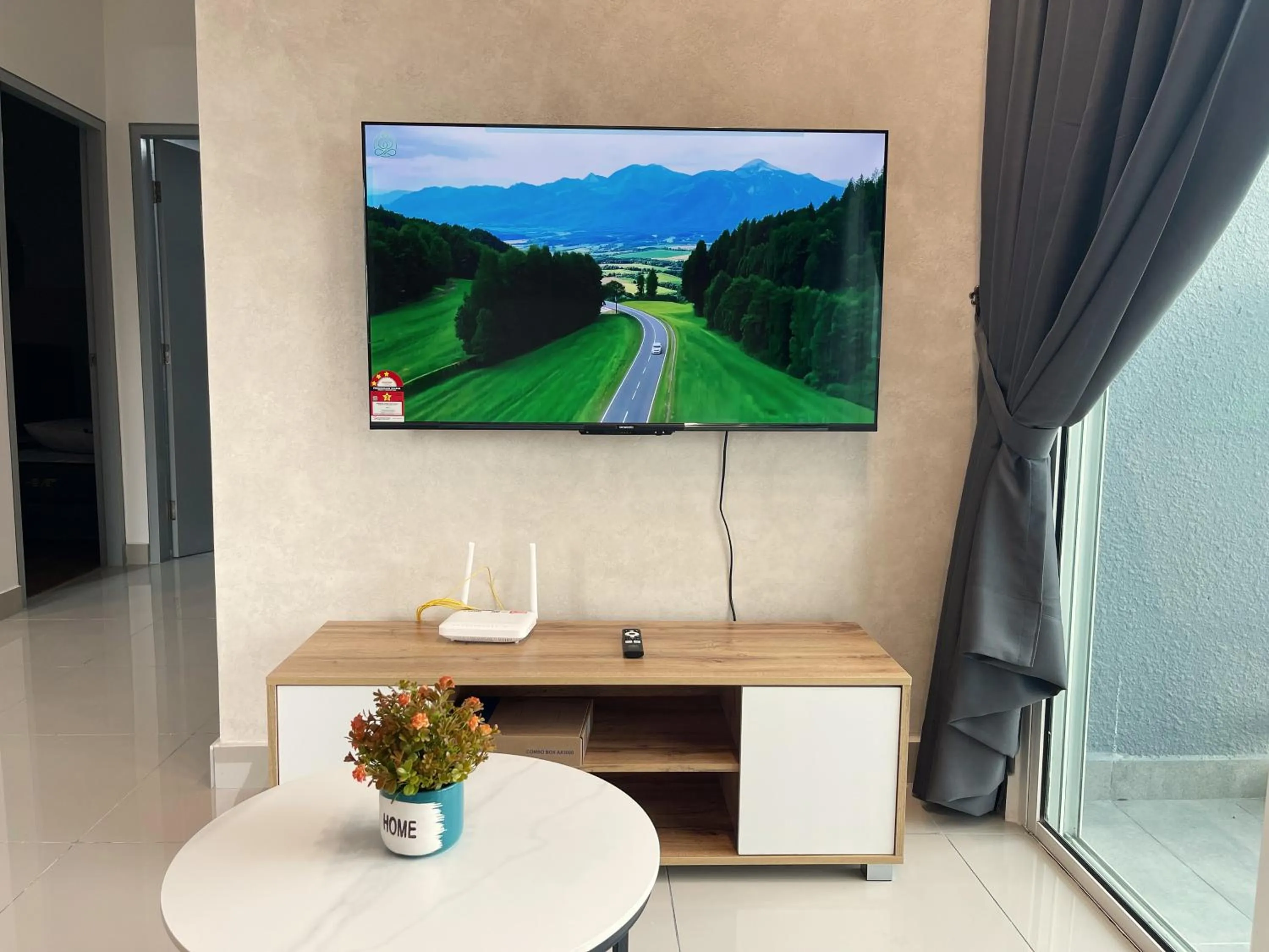 TV and multimedia in 121 Residences by The Homez Near One Utama, Starling Mall, Atria