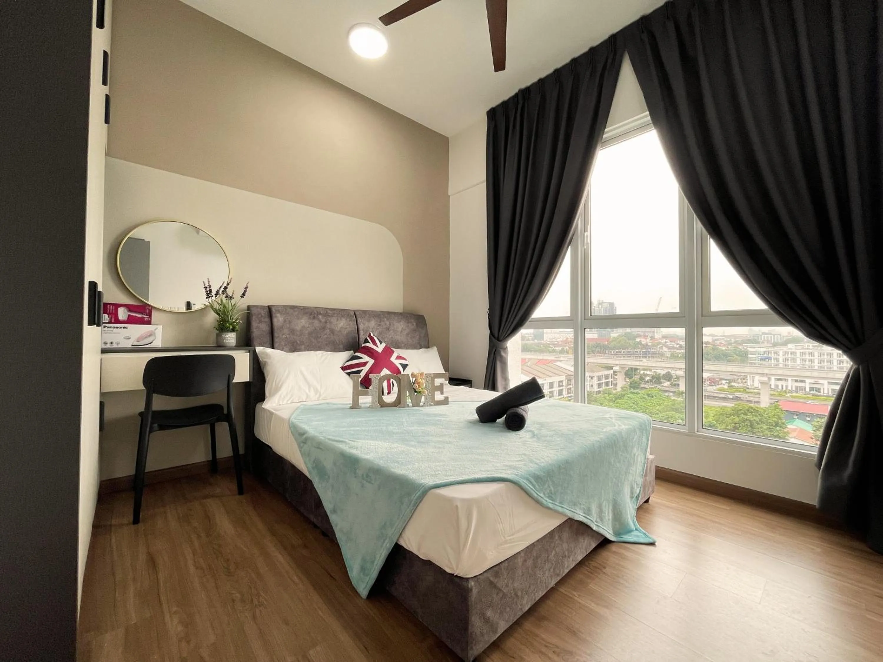Bed in 121 Residences by The Homez Near One Utama, Starling Mall, Atria