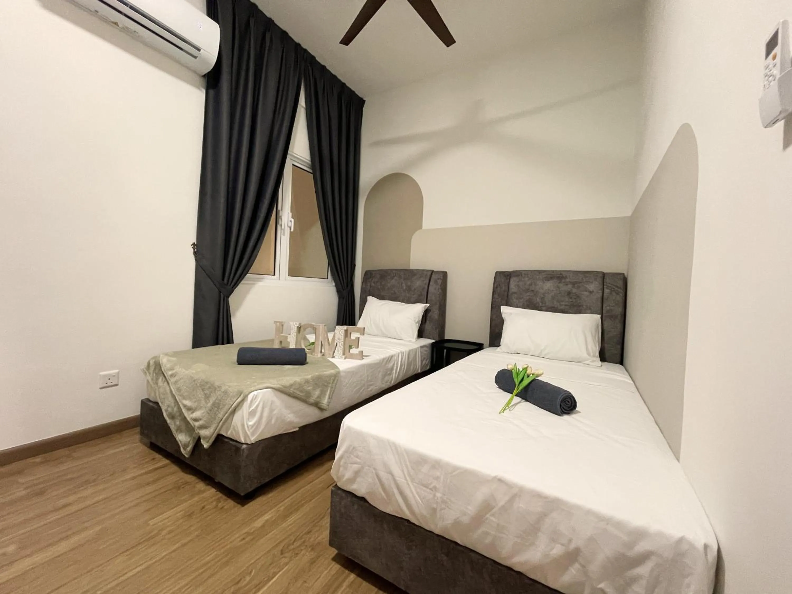 Bed in 121 Residences by The Homez Near One Utama, Starling Mall, Atria