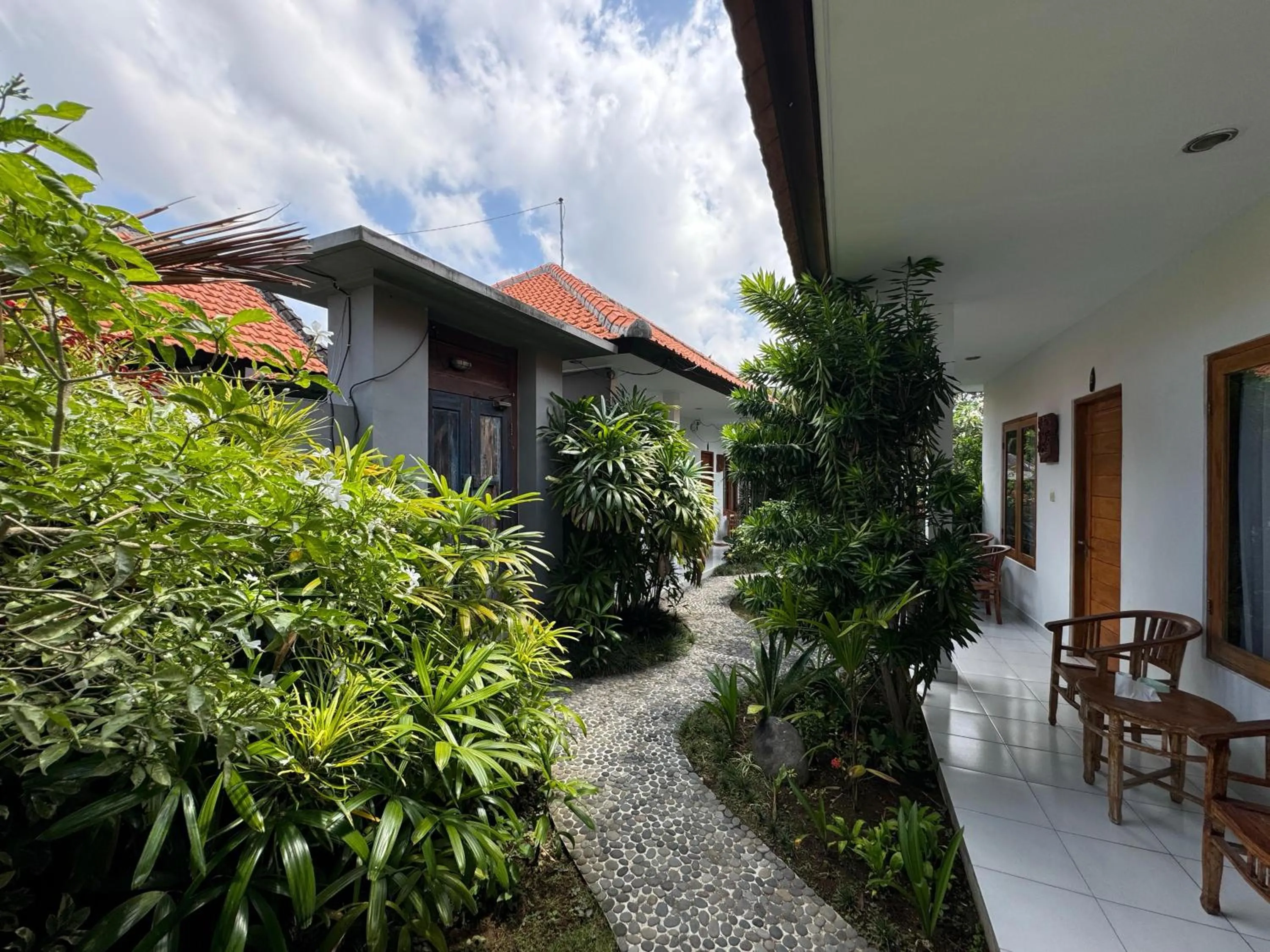 Garden in D'carik Surf & Stay