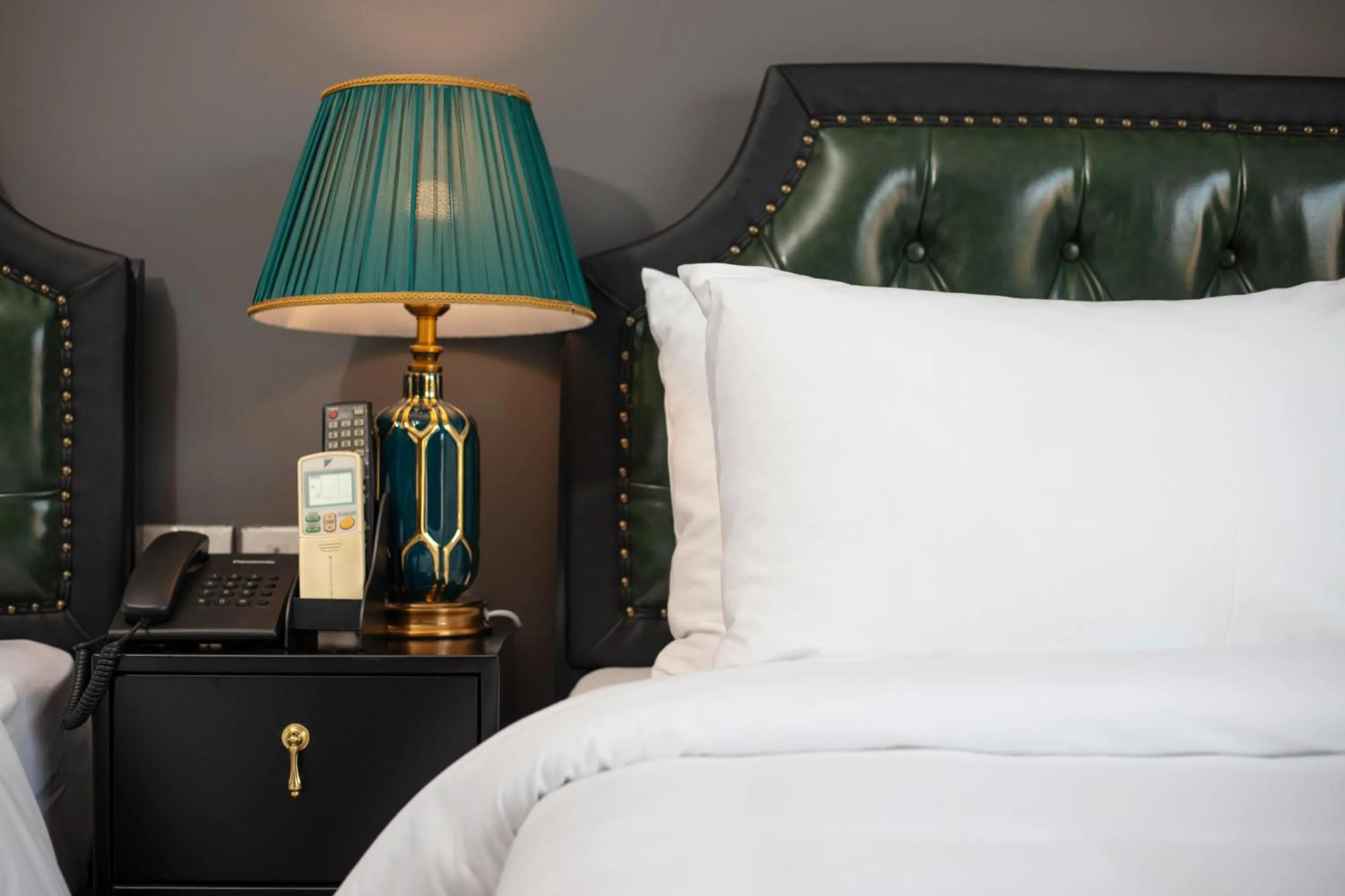 Bed in Madelise Stardust Hotel & Travel