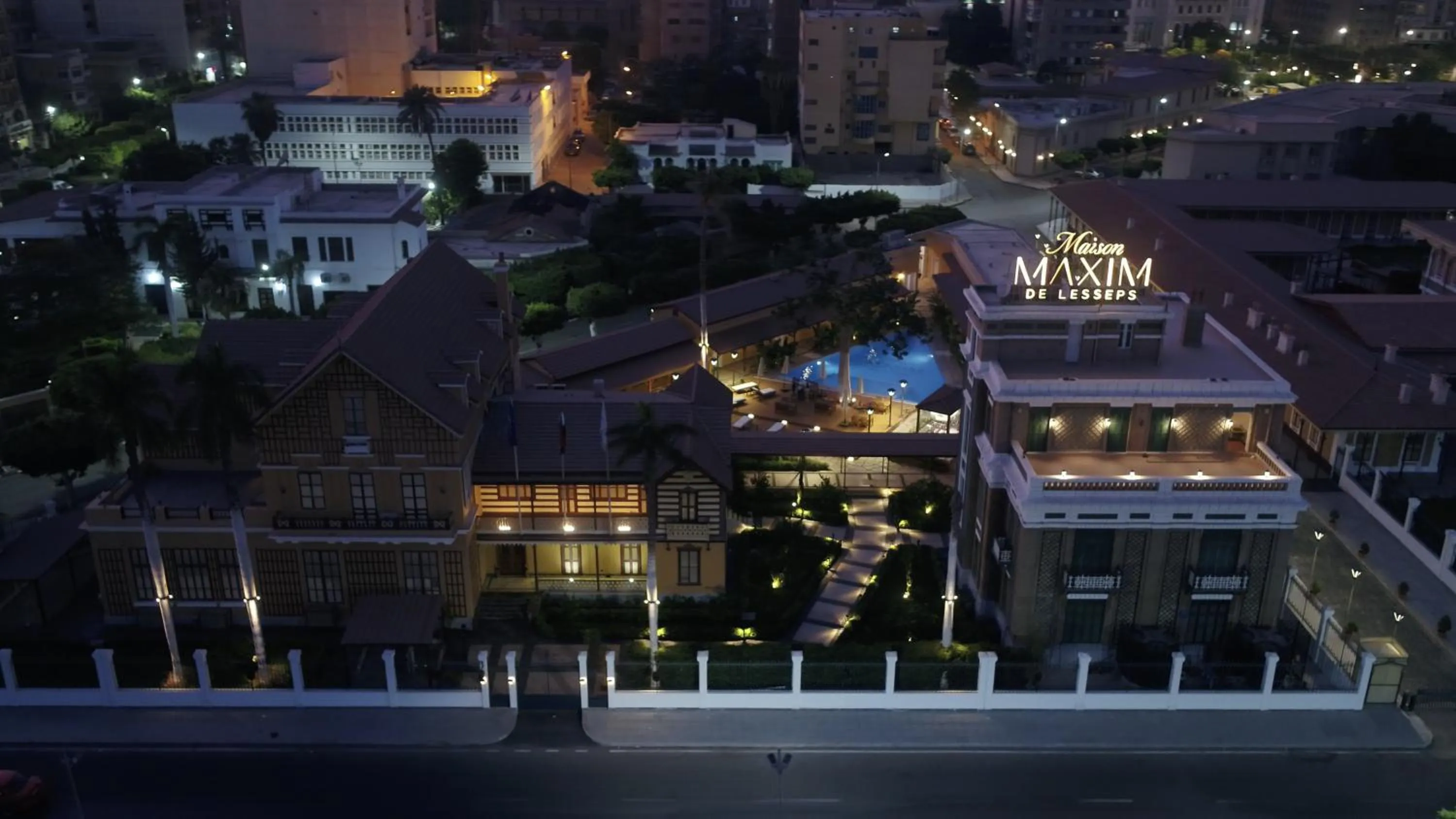 Maison Maxim De Lesseps