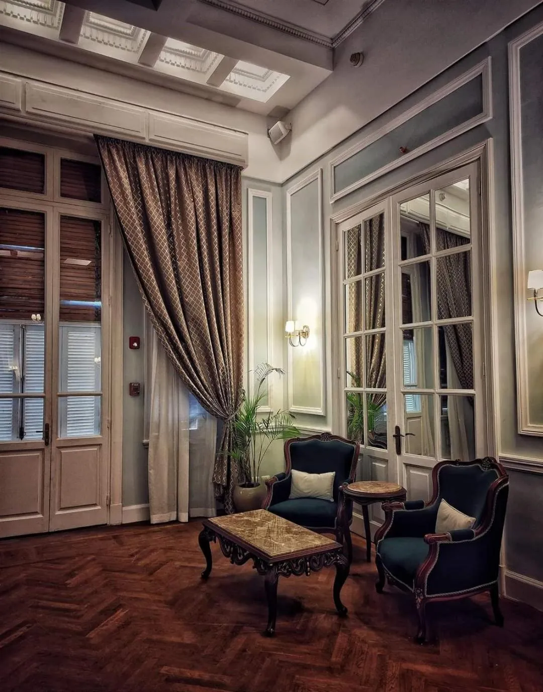 Property building in Maison Maxim De Lesseps