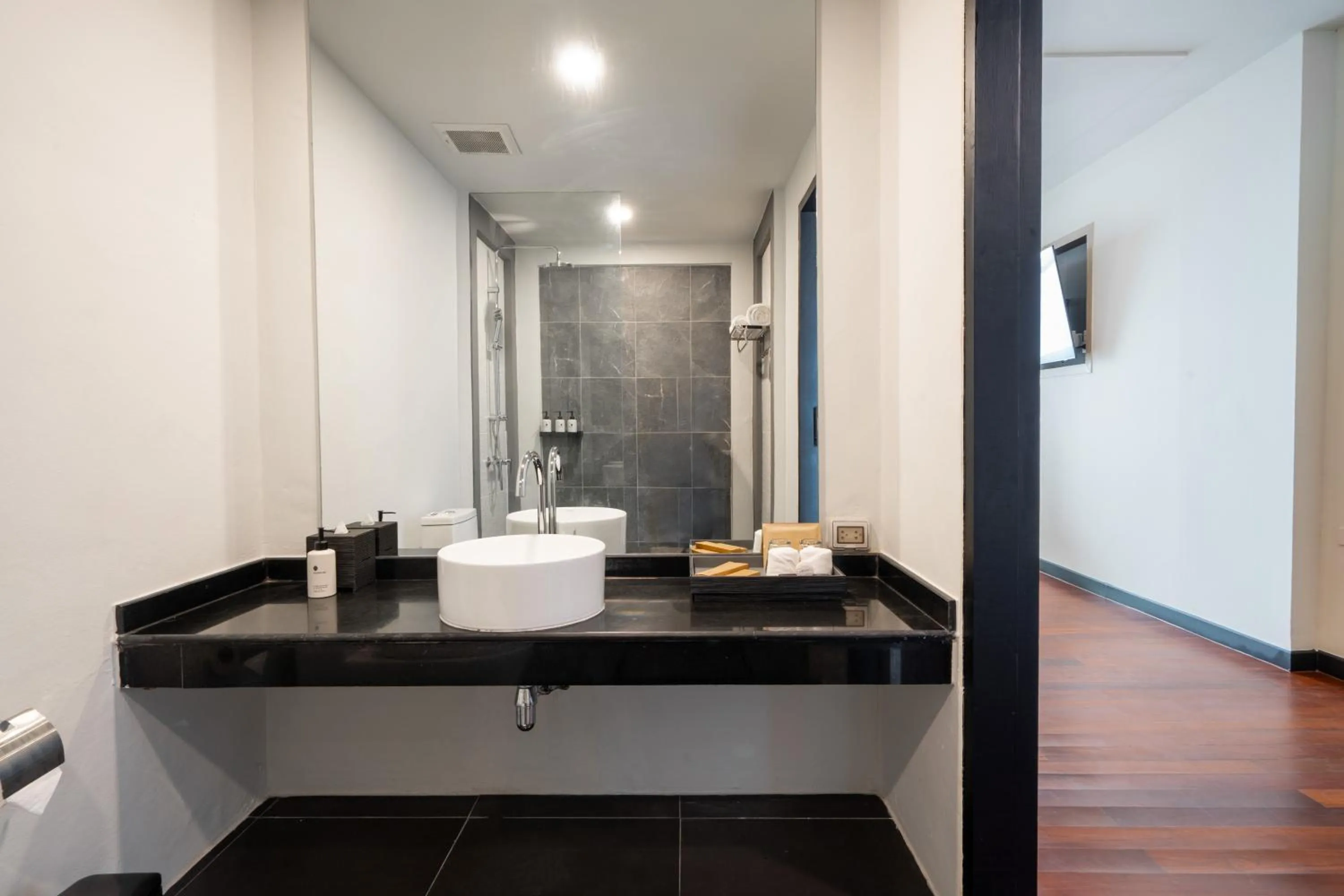 Bathroom in Anona Sunset Boutique