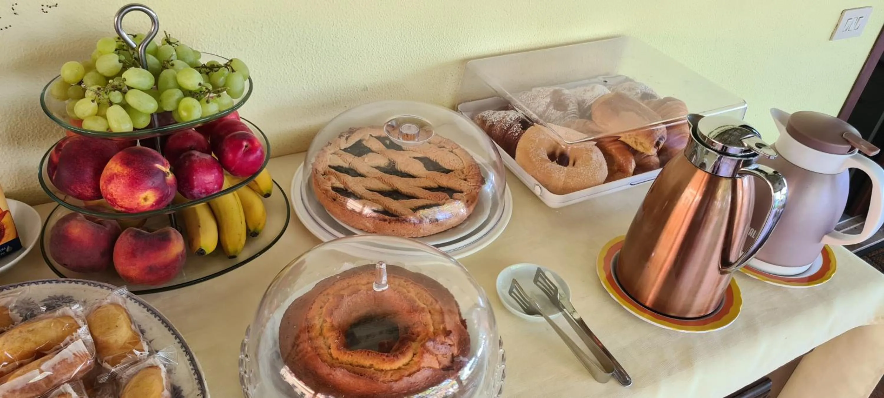 Breakfast in Villa Olga B&B