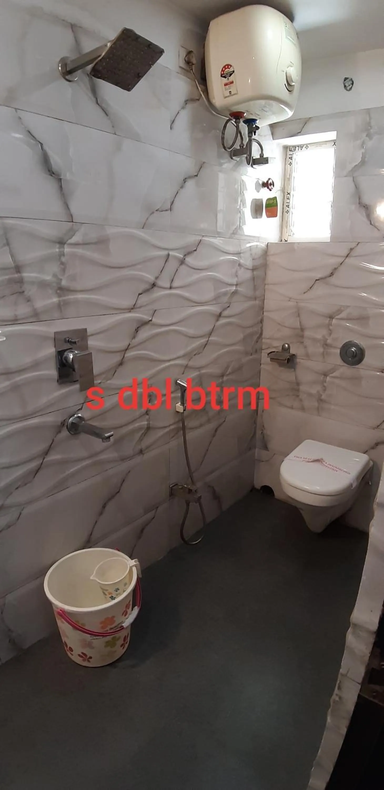 Toilet in Hiland Inn The Boutique Hotel