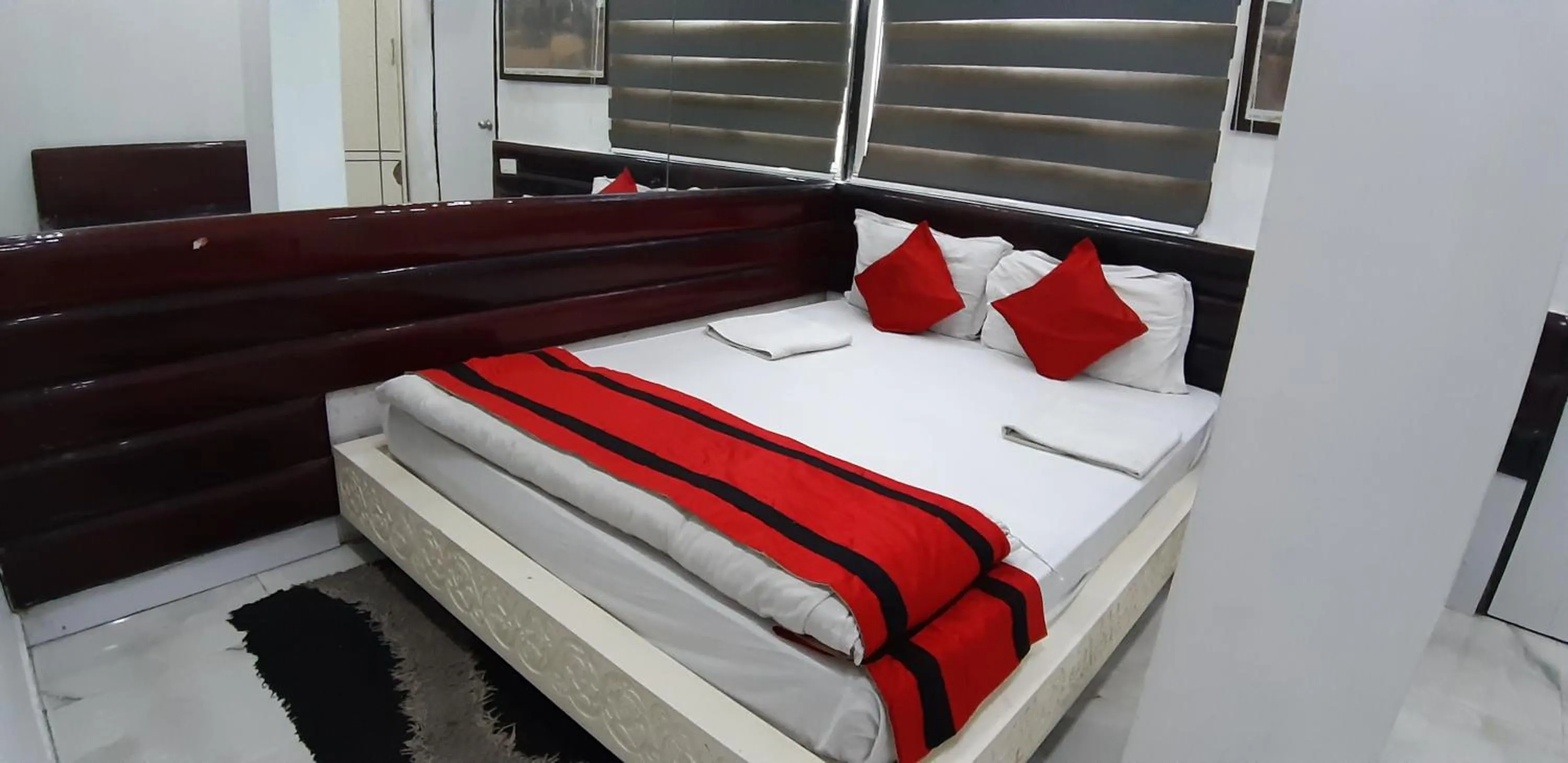 Bedroom, Bed in Hiland Inn The Boutique Hotel