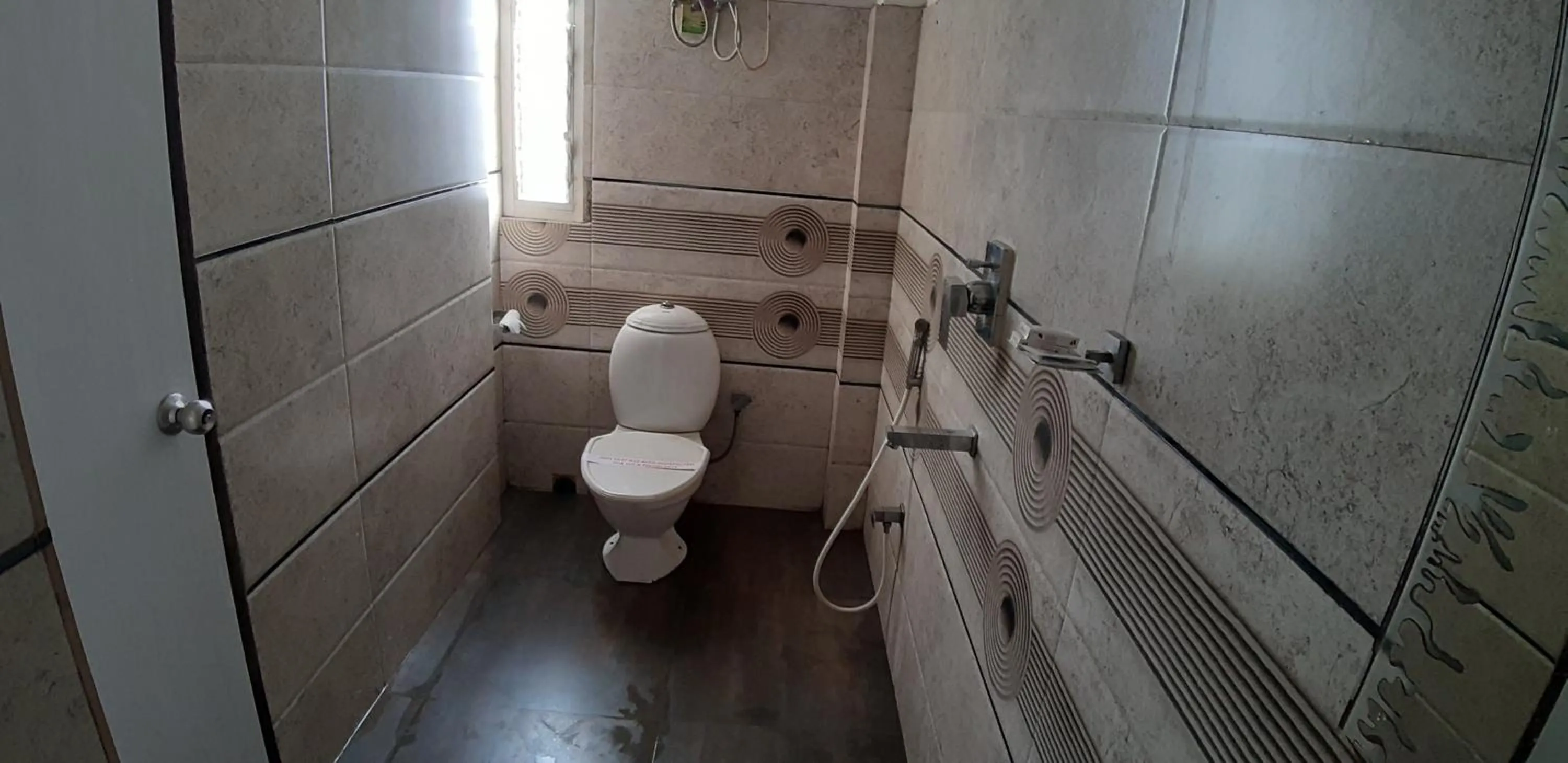 Toilet in Hiland Inn The Boutique Hotel